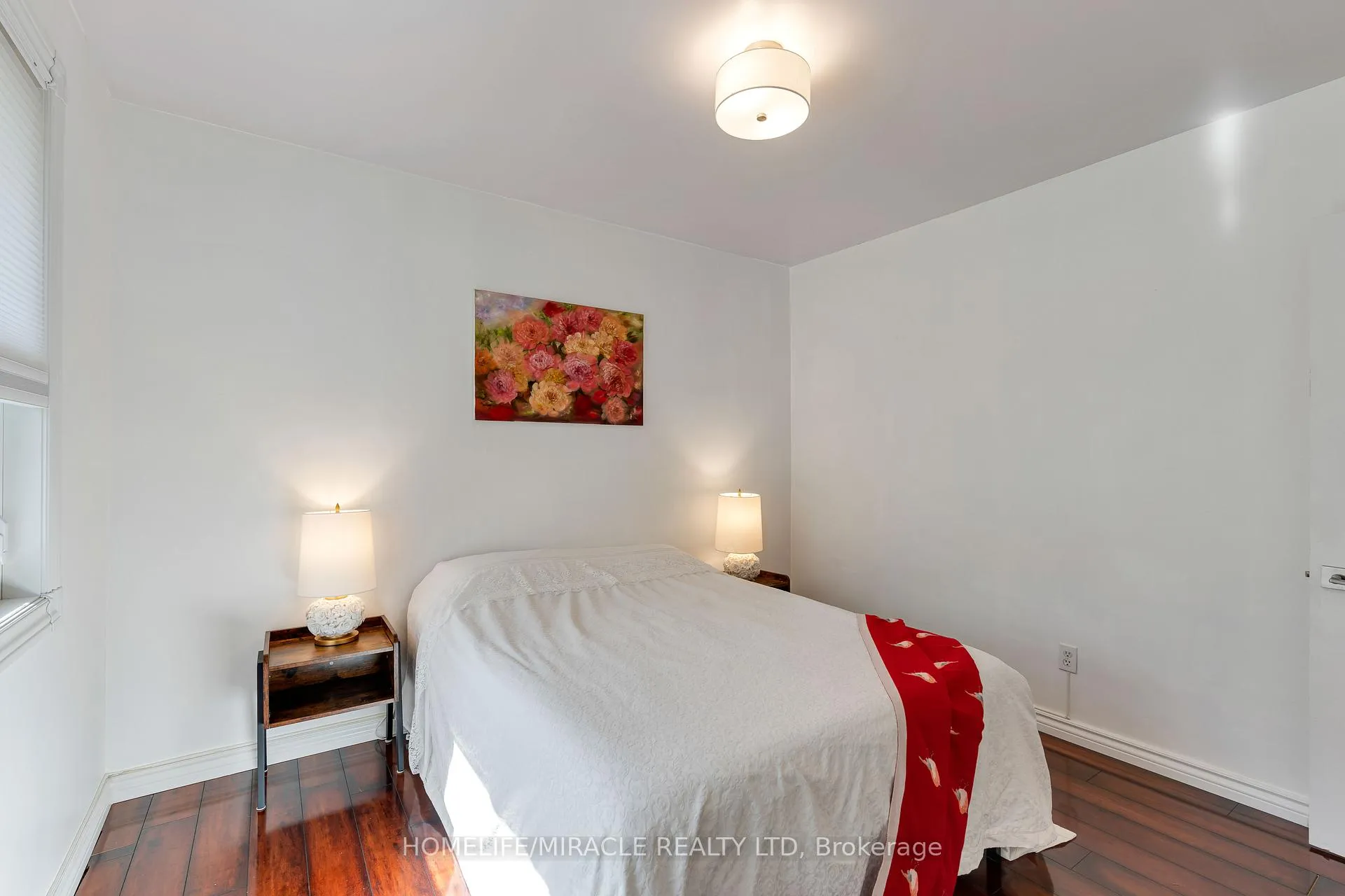 Photo 10 of 32 Durham Road, Hamilton, Stoney Creek — HOMEH