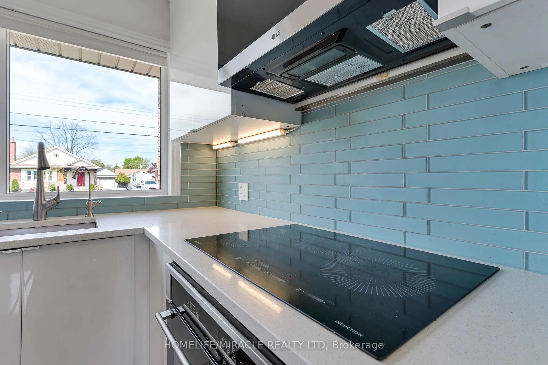 Photo 16 of 32 Durham Road, Hamilton, Stoney Creek — HOMEH