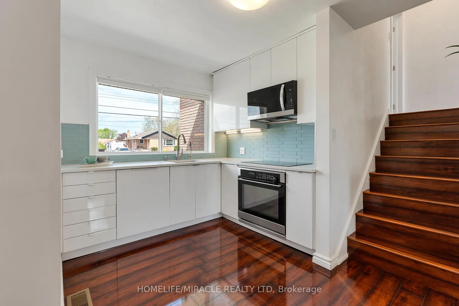 Photo 17 of 32 Durham Road, Hamilton, Stoney Creek — HOMEH