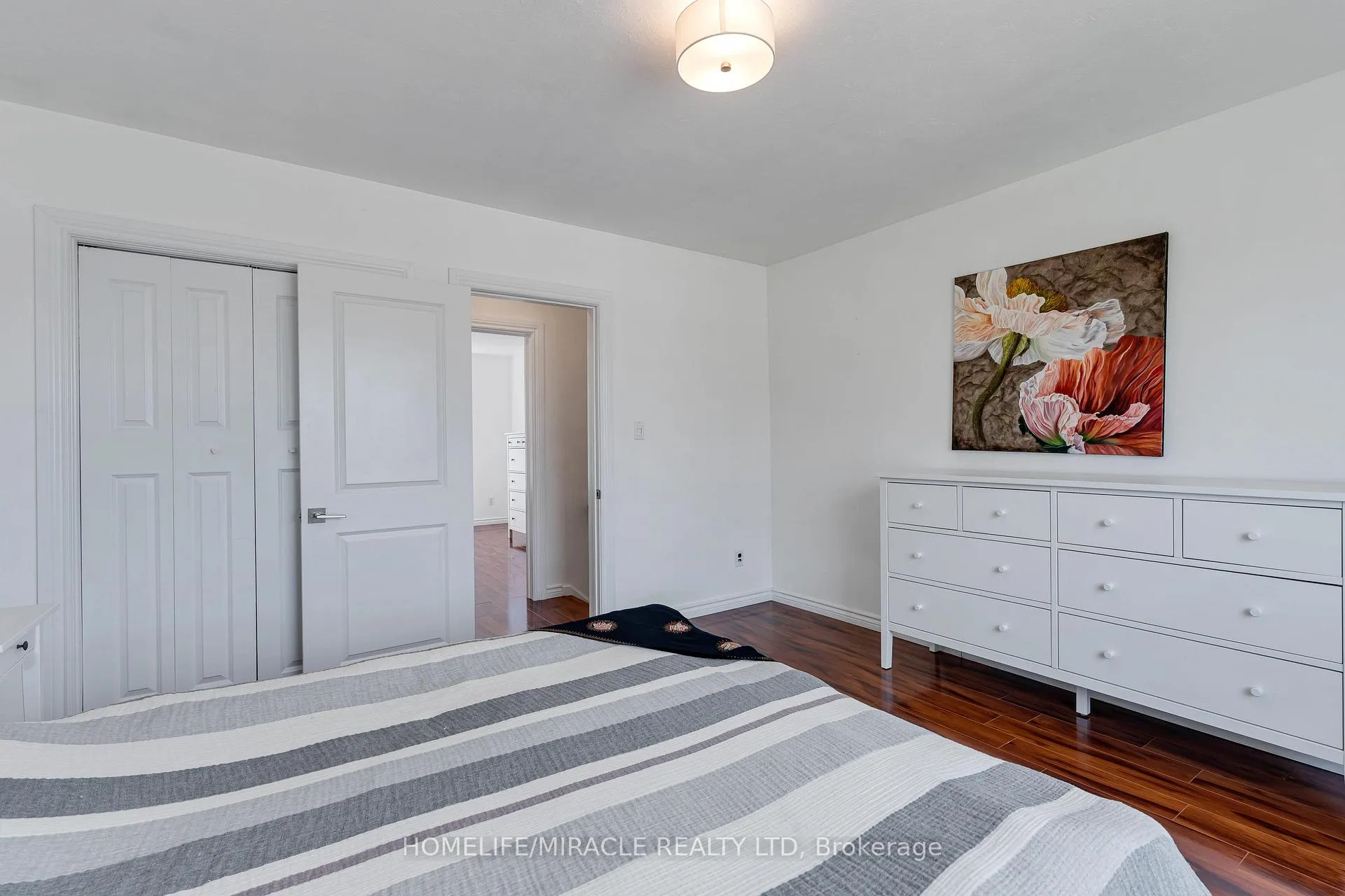 Photo 20 of 32 Durham Road, Hamilton, Stoney Creek — HOMEH