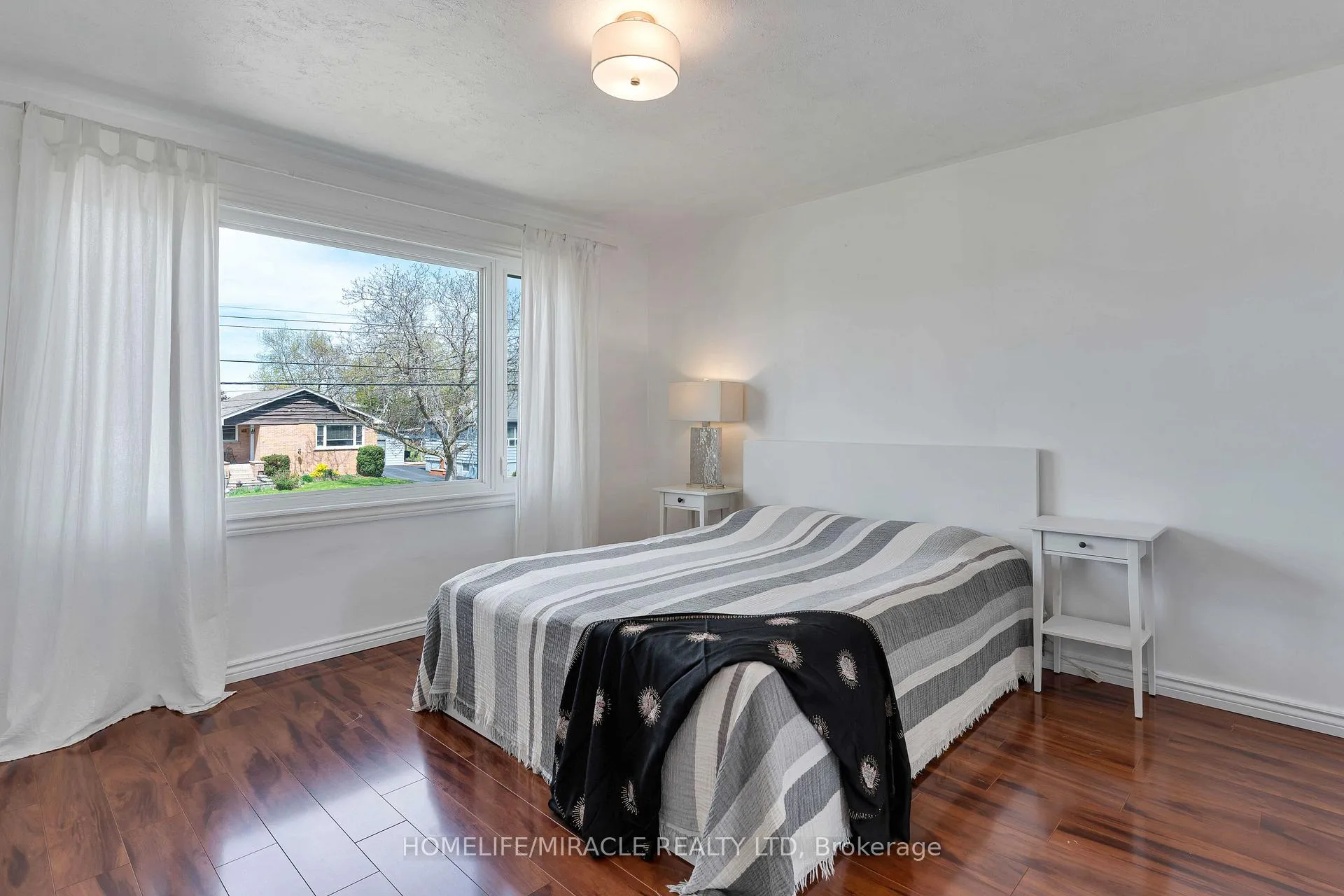 Photo 21 of 32 Durham Road, Hamilton, Stoney Creek — HOMEH