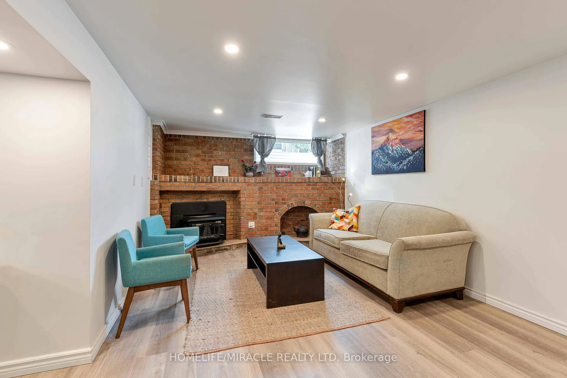 Photo 25 of 32 Durham Road, Hamilton, Stoney Creek — HOMEH