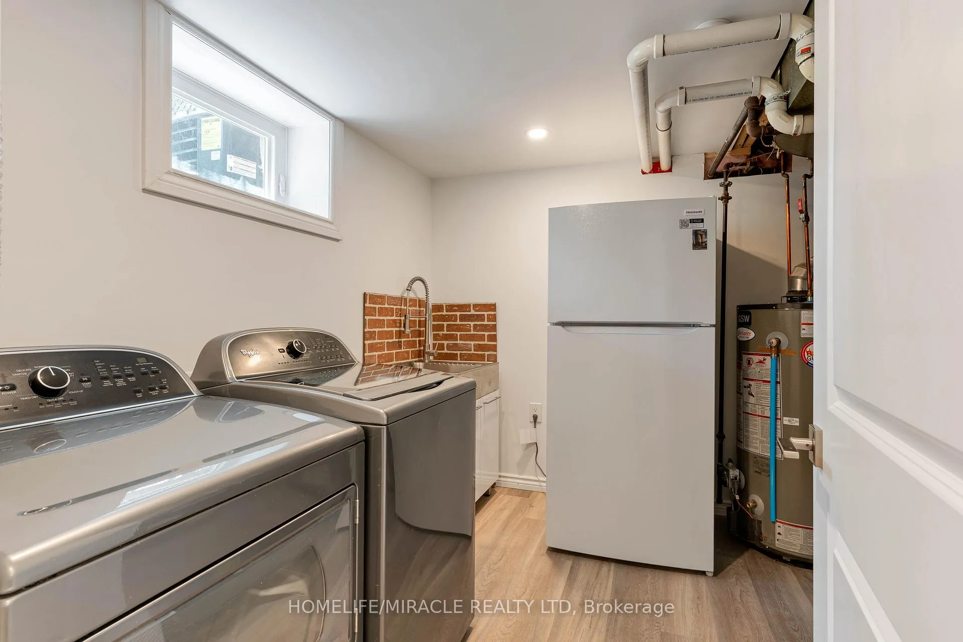 Photo 32 of 32 Durham Road, Hamilton, Stoney Creek — HOMEH