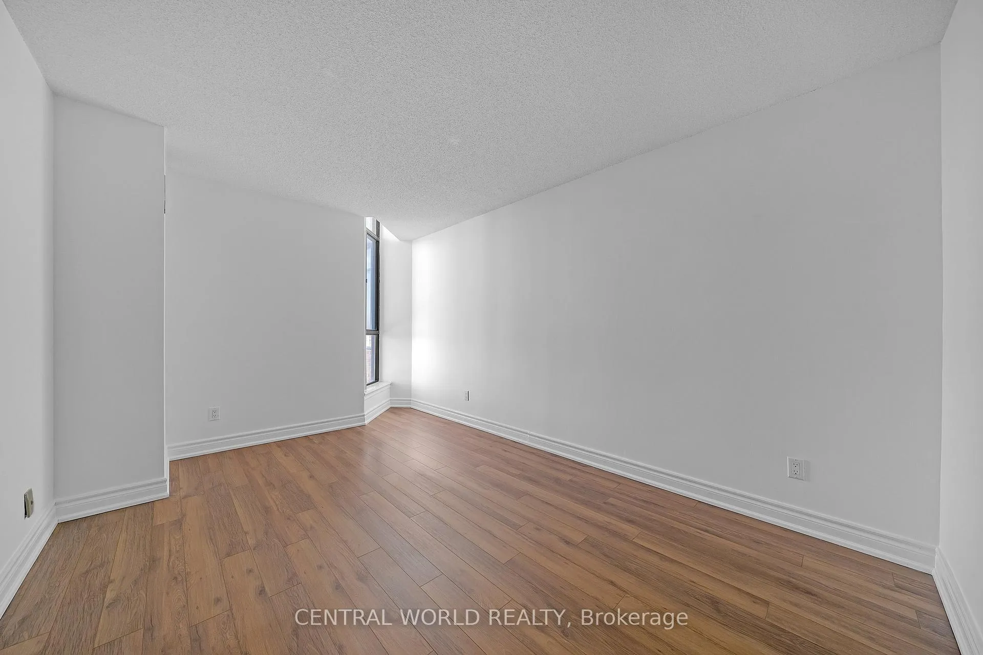 Photo 8 of 75 Bamburgh Circle, Scarborough, Steeles — HOMEH