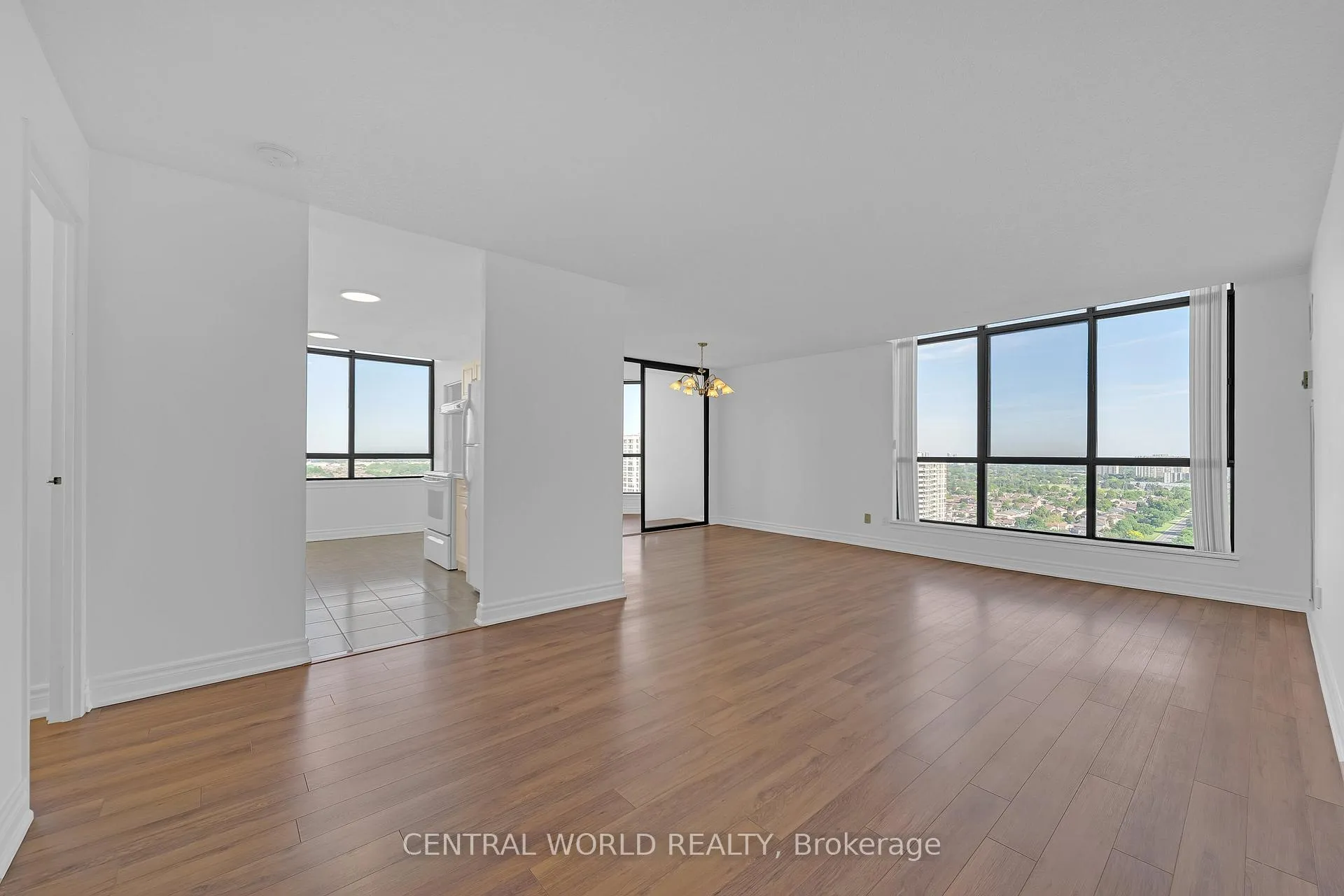 Photo 9 of 75 Bamburgh Circle, Scarborough, Steeles — HOMEH