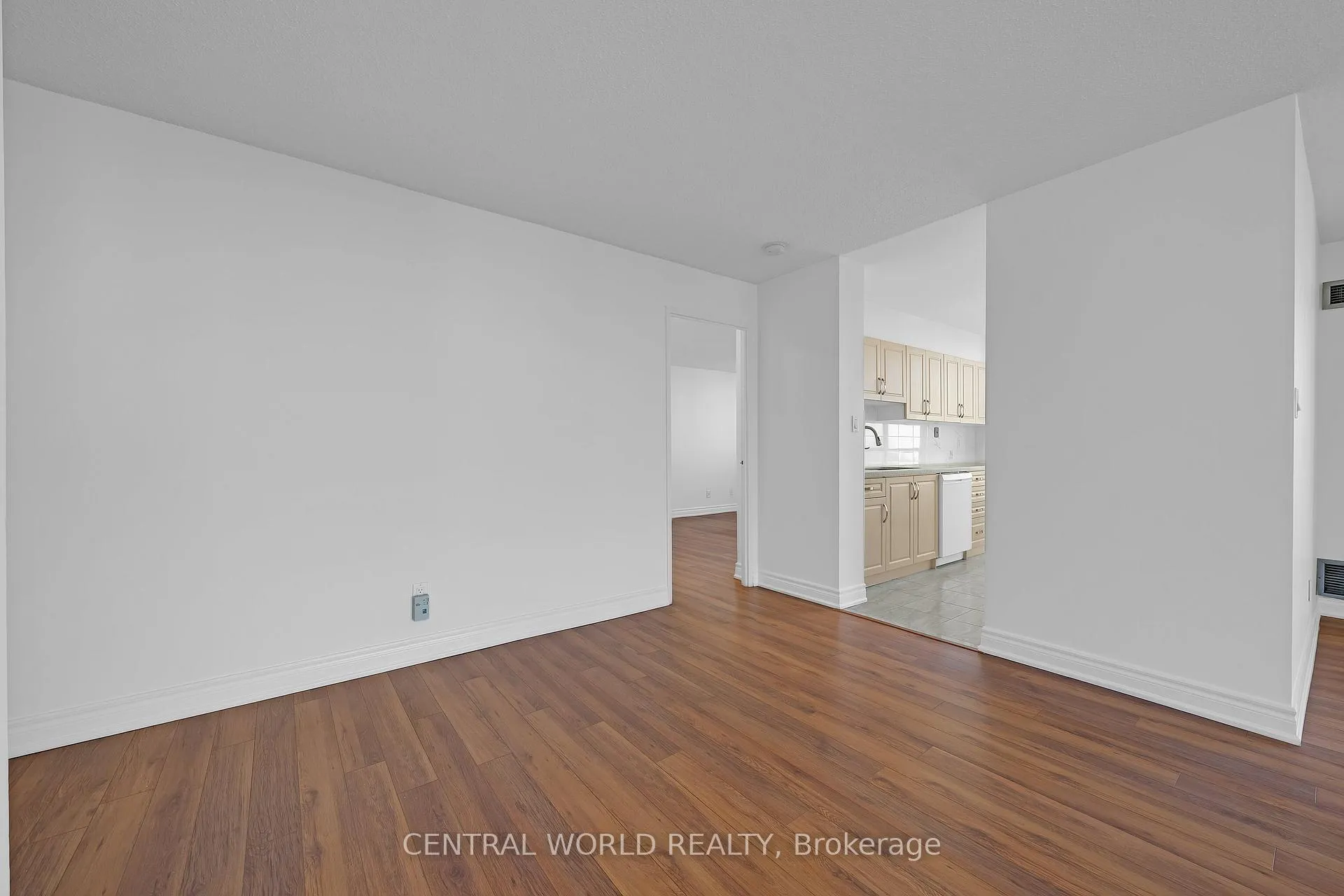 Photo 10 of 75 Bamburgh Circle, Scarborough, Steeles — HOMEH