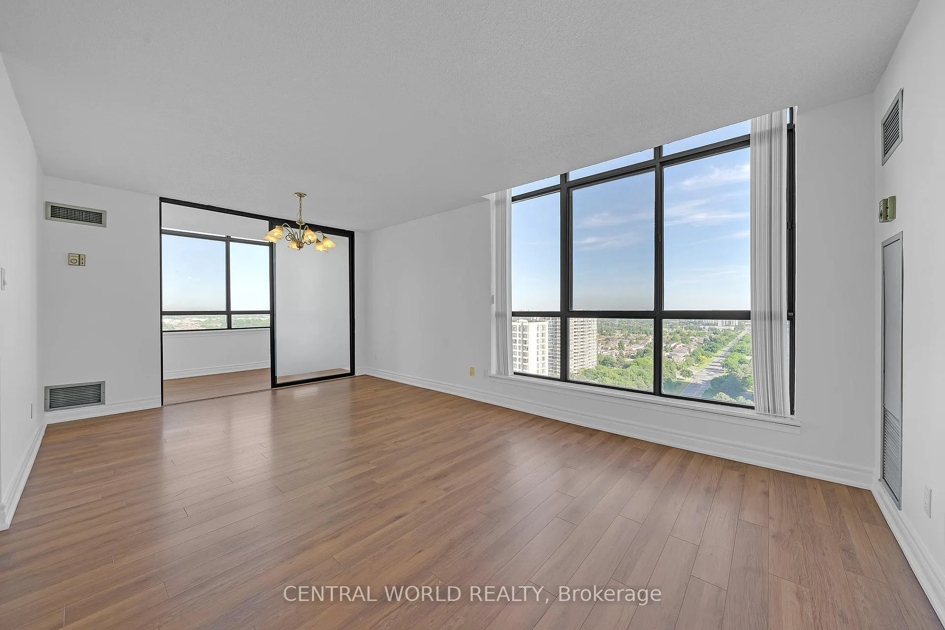 Photo 11 of 75 Bamburgh Circle, Scarborough, Steeles — HOMEH