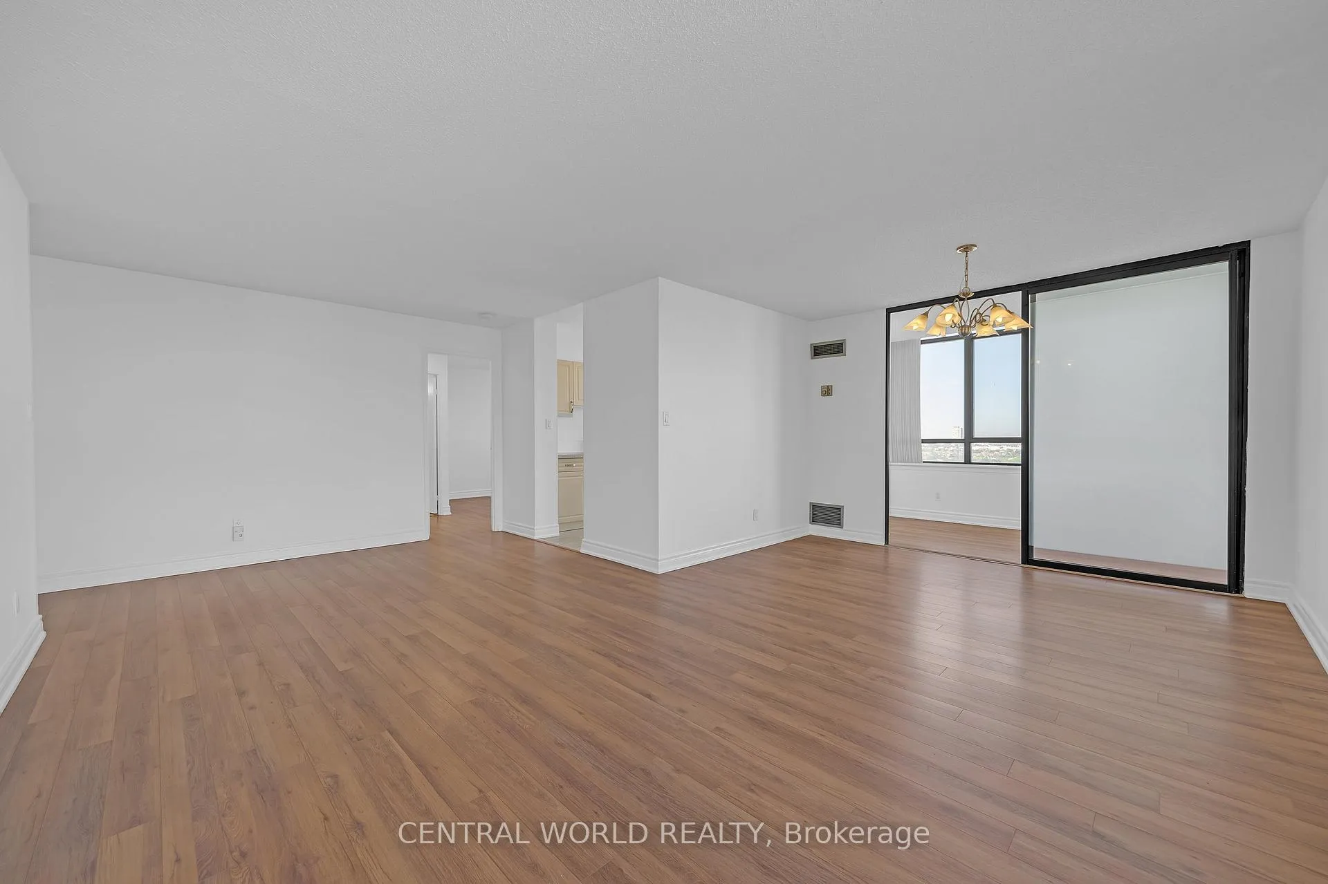 Photo 12 of 75 Bamburgh Circle, Scarborough, Steeles — HOMEH