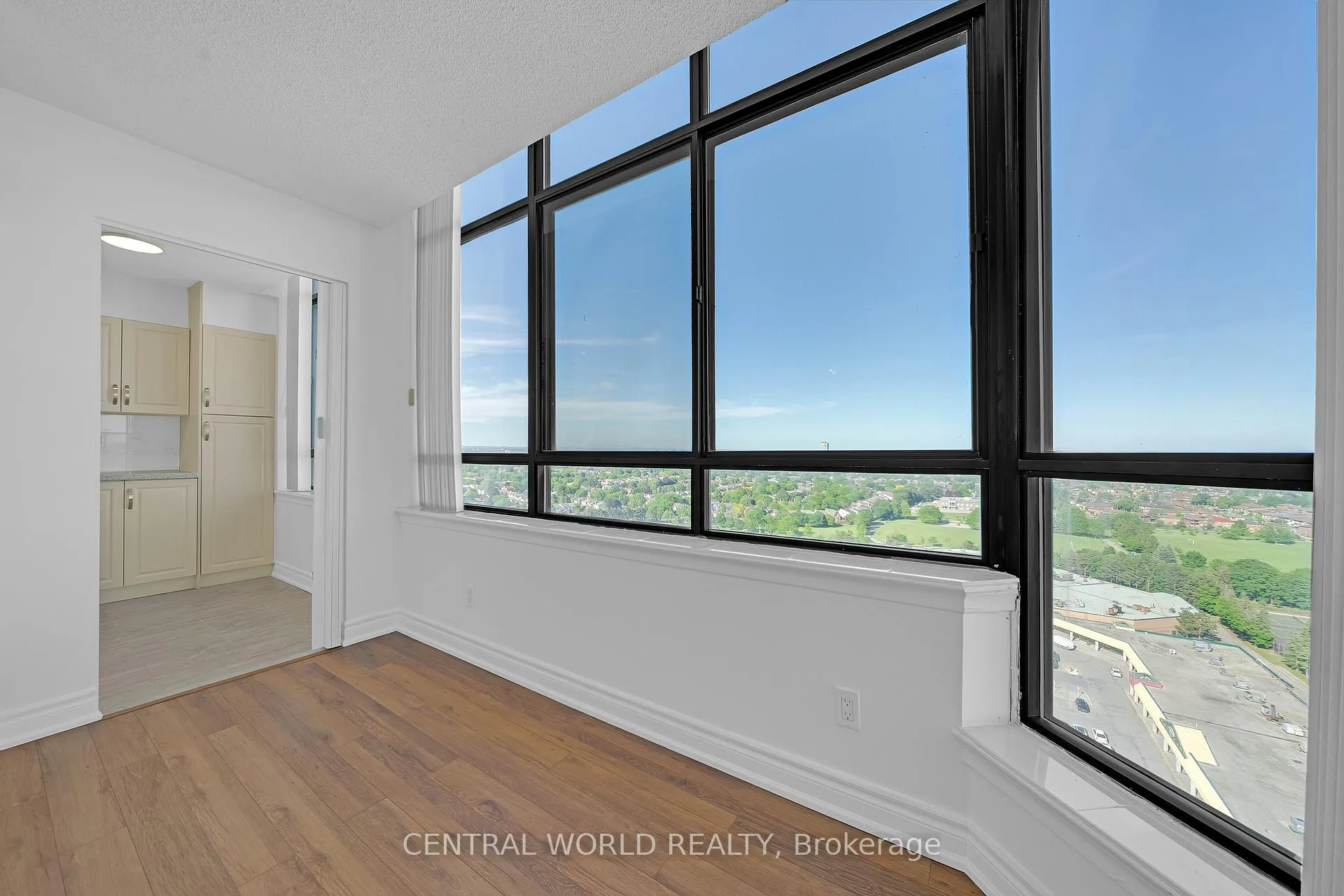 Photo 16 of 75 Bamburgh Circle, Scarborough, Steeles — HOMEH