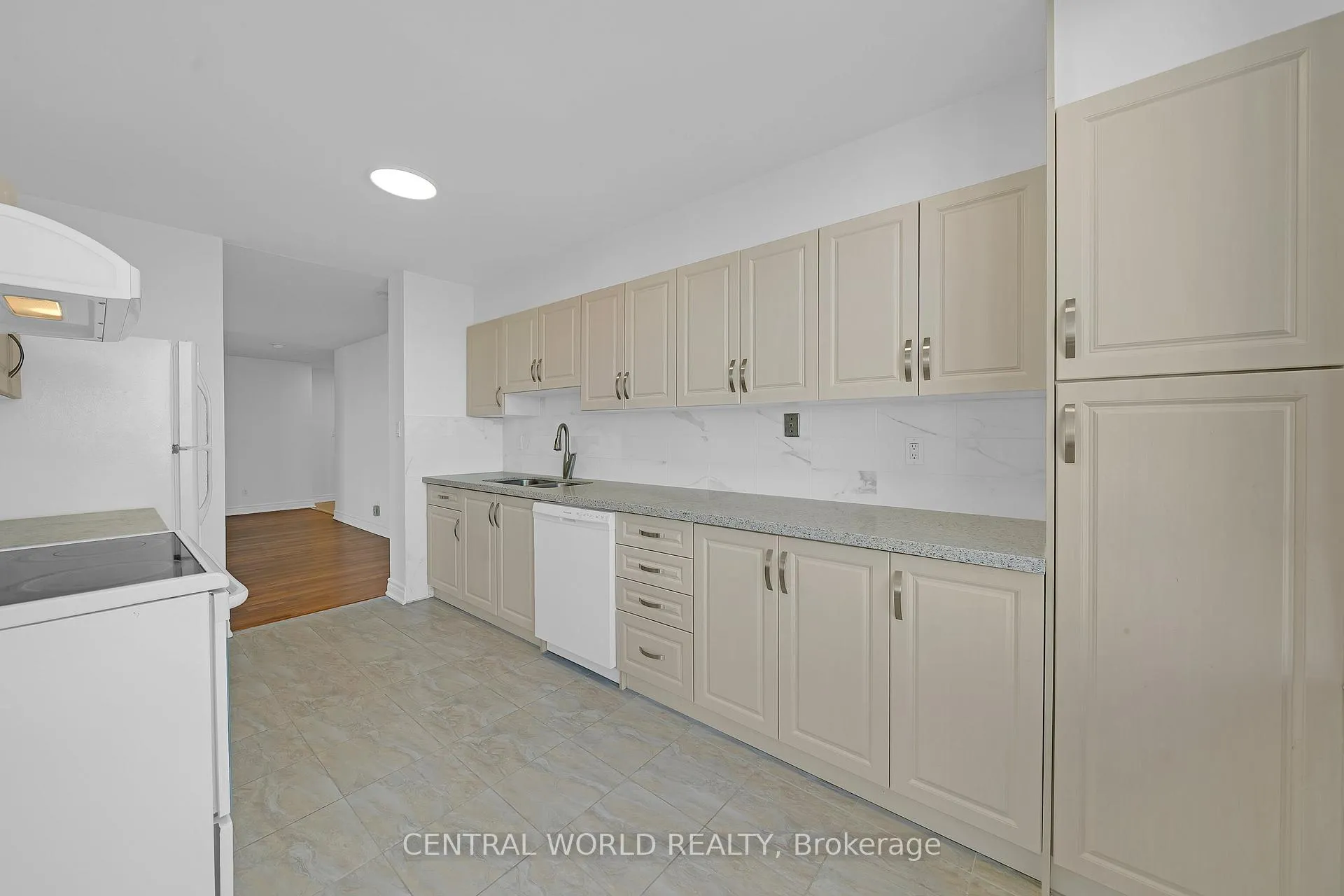 Photo 22 of 75 Bamburgh Circle, Scarborough, Steeles — HOMEH