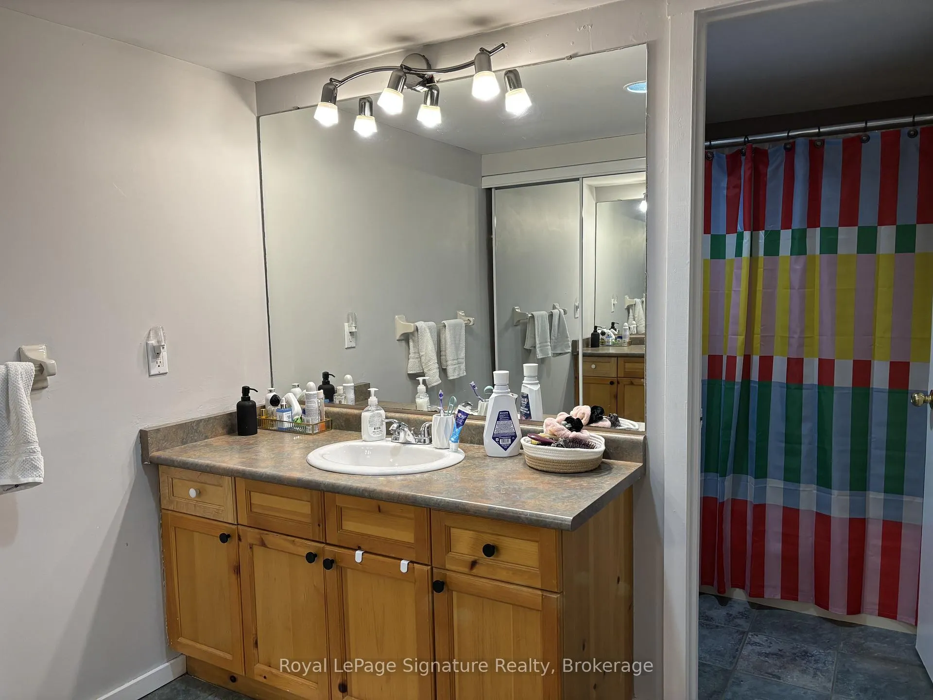 Photo 19 of Unit 717, 11 Dawson Drive, Collingwood — HOMEH