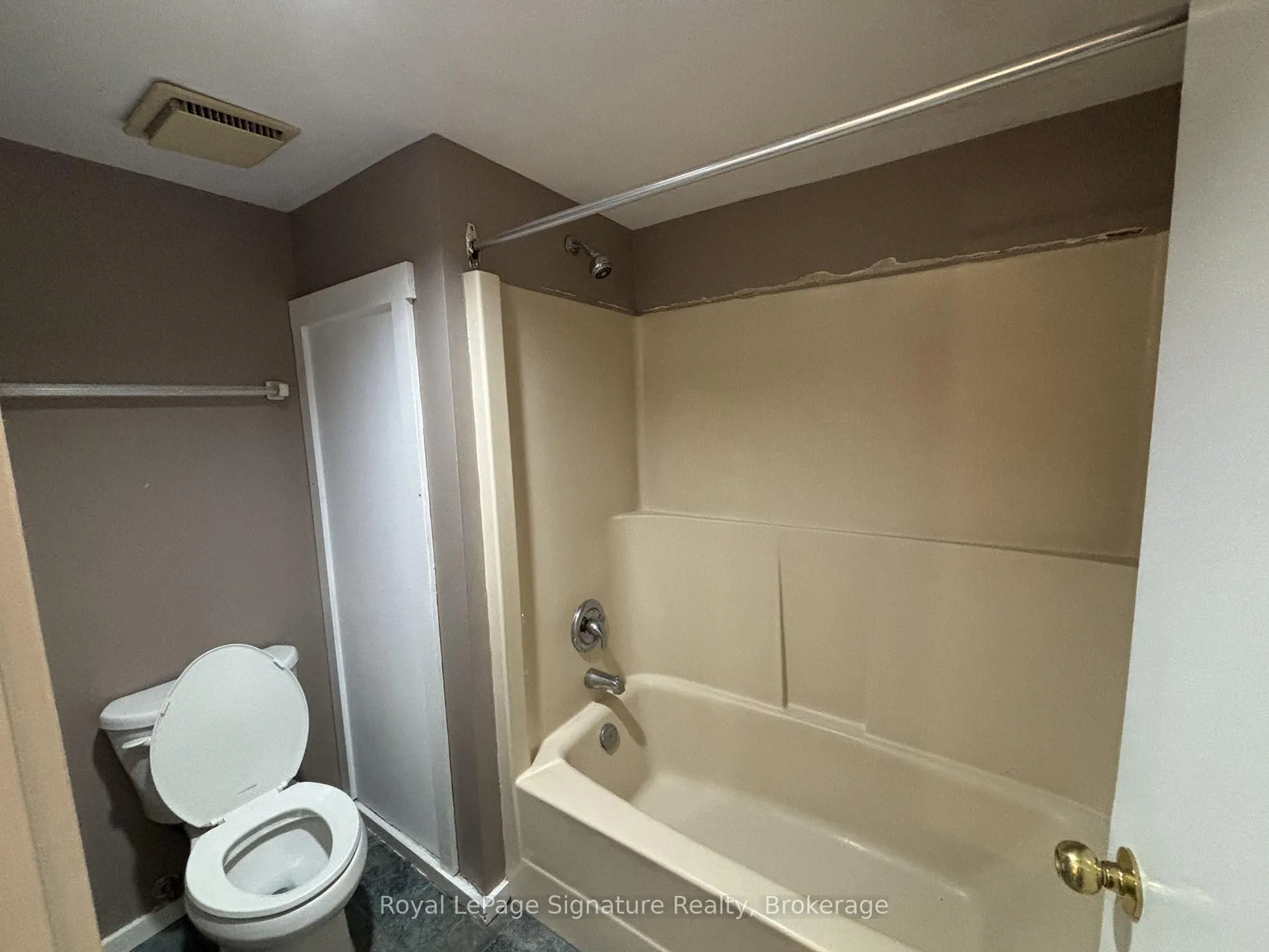 Photo 22 of Unit 717, 11 Dawson Drive, Collingwood — HOMEH
