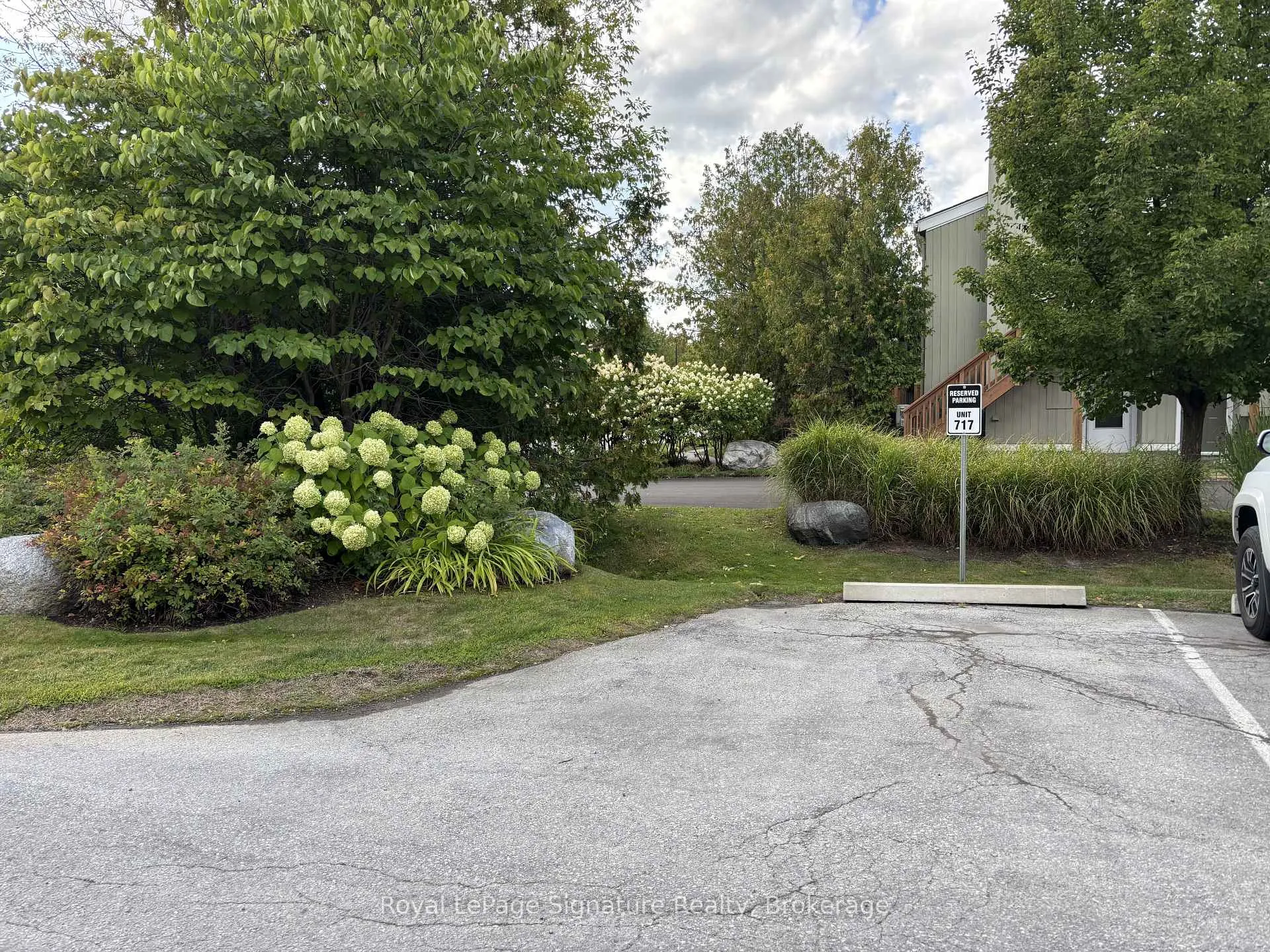 Photo 25 of Unit 717, 11 Dawson Drive, Collingwood — HOMEH