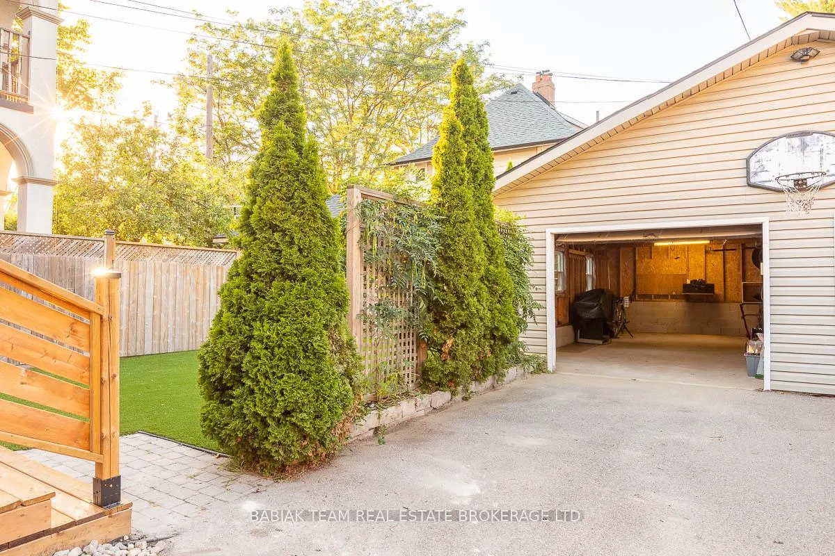 Photo 37 of 94 Woodside Avenue, Toronto, High Park North — HOMEH