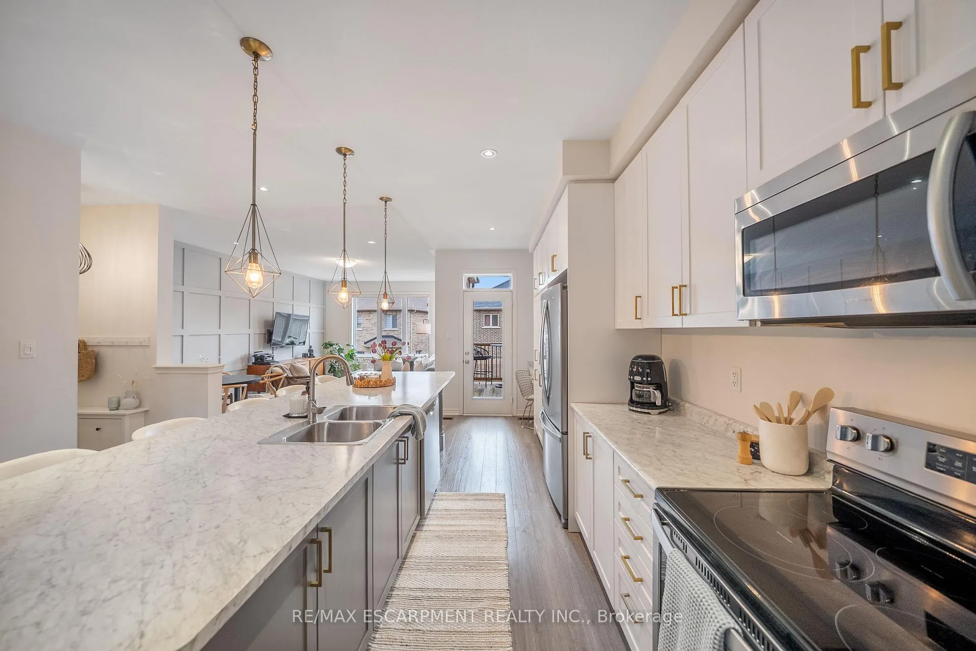 Photo 9 of 223 Skinner Road, Hamilton, Waterdown — HOMEH