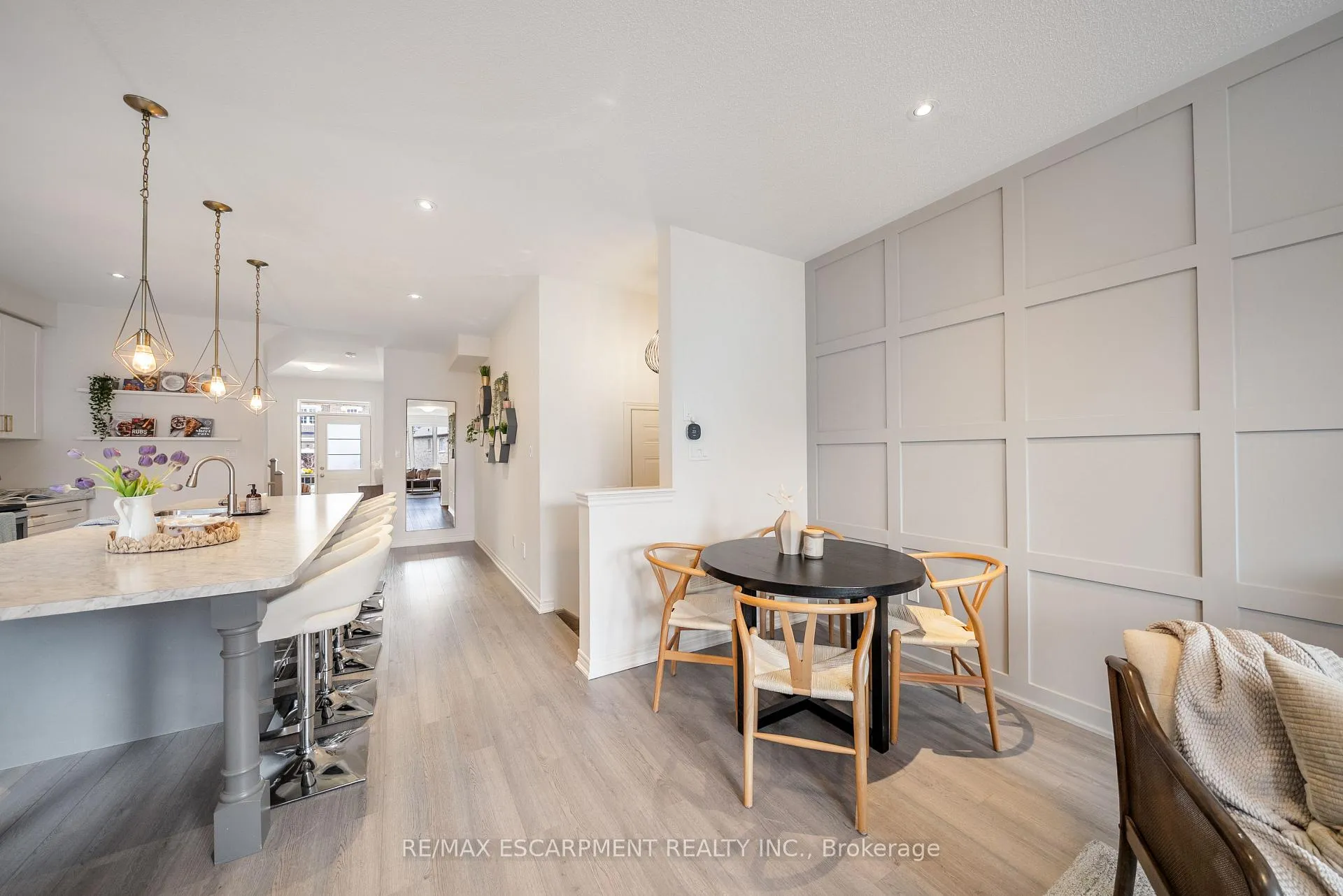 Photo 15 of 223 Skinner Road, Hamilton, Waterdown — HOMEH