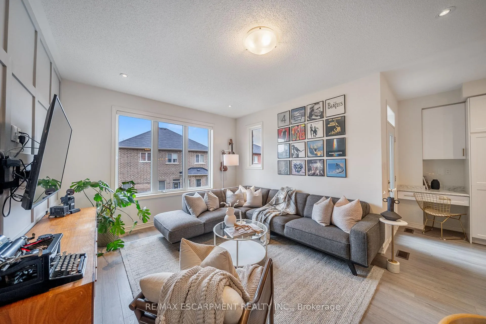 Photo 16 of 223 Skinner Road, Hamilton, Waterdown — HOMEH