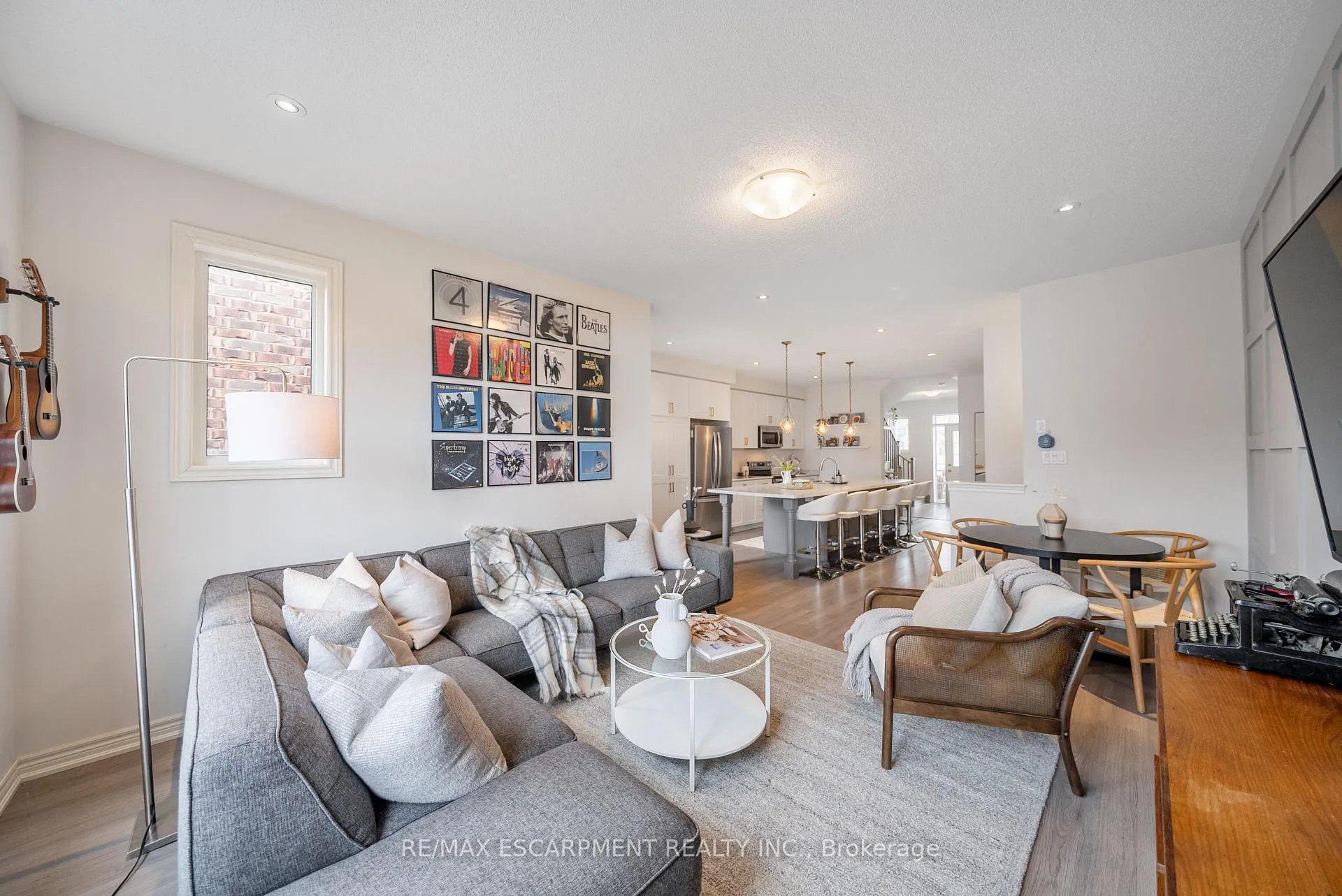 Photo 17 of 223 Skinner Road, Hamilton, Waterdown — HOMEH