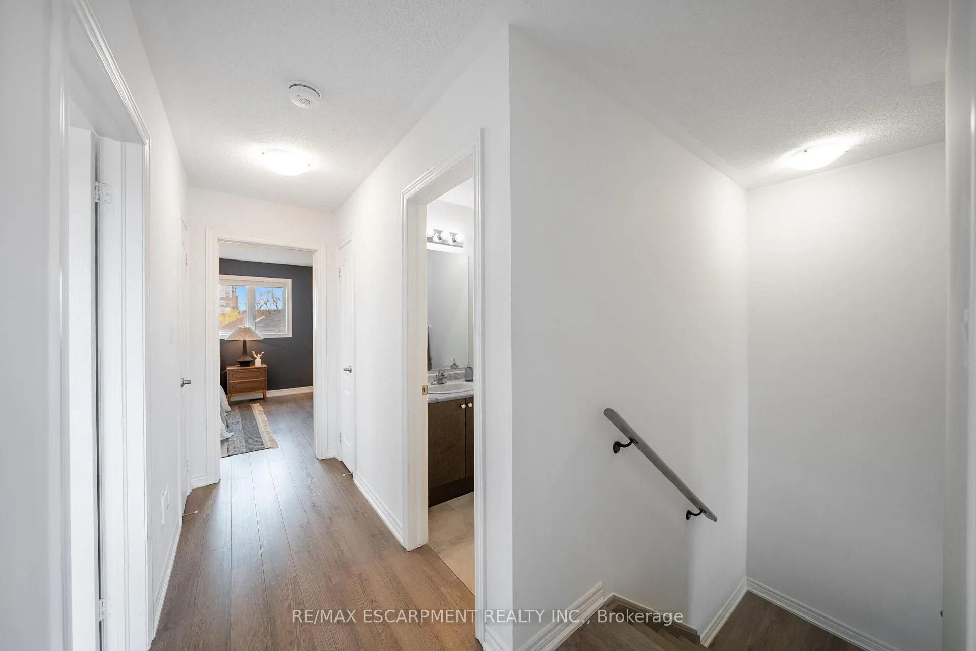 Photo 18 of 223 Skinner Road, Hamilton, Waterdown — HOMEH