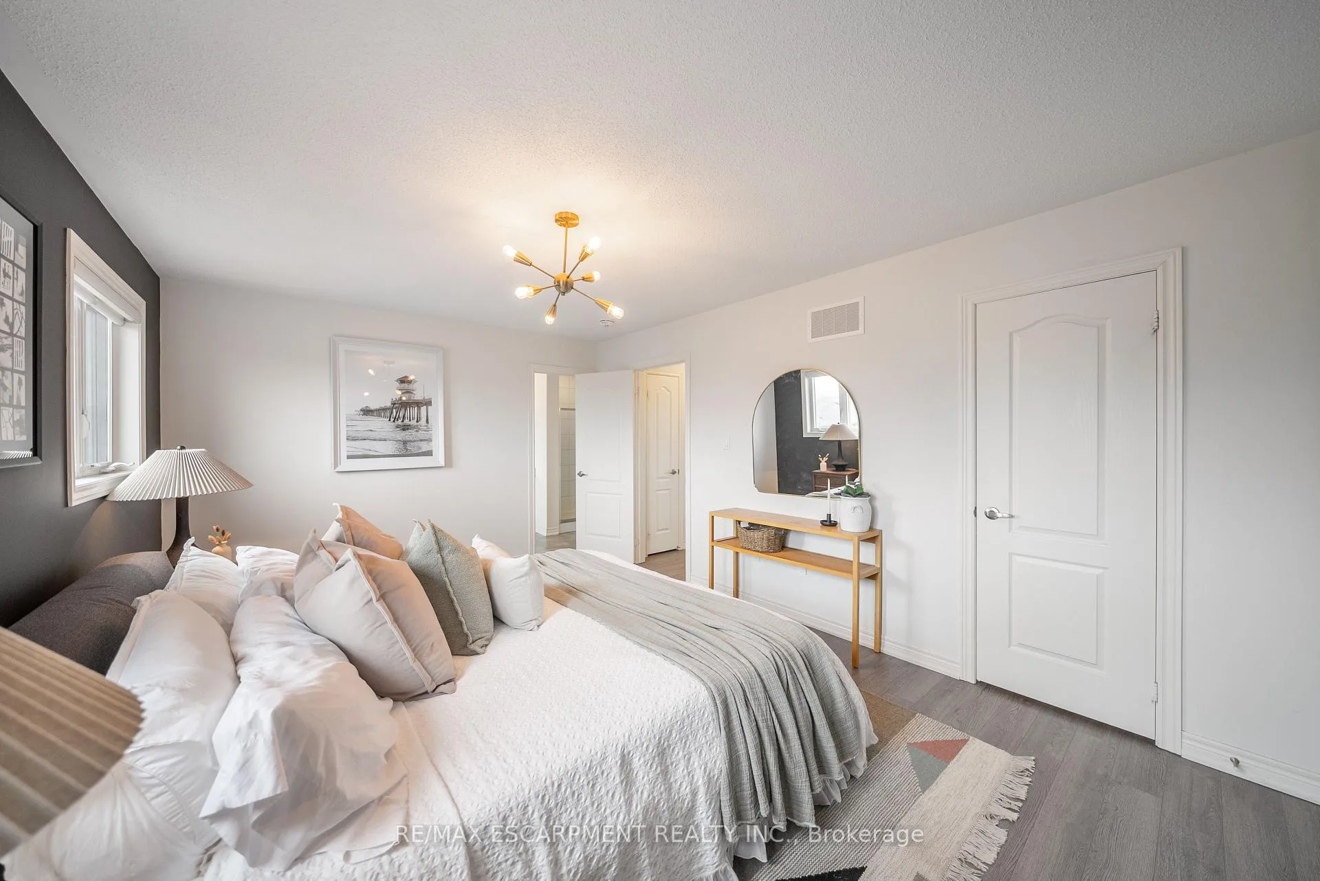 Photo 22 of 223 Skinner Road, Hamilton, Waterdown — HOMEH