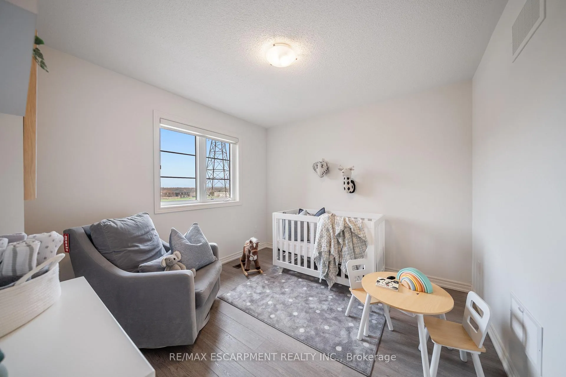 Photo 26 of 223 Skinner Road, Hamilton, Waterdown — HOMEH