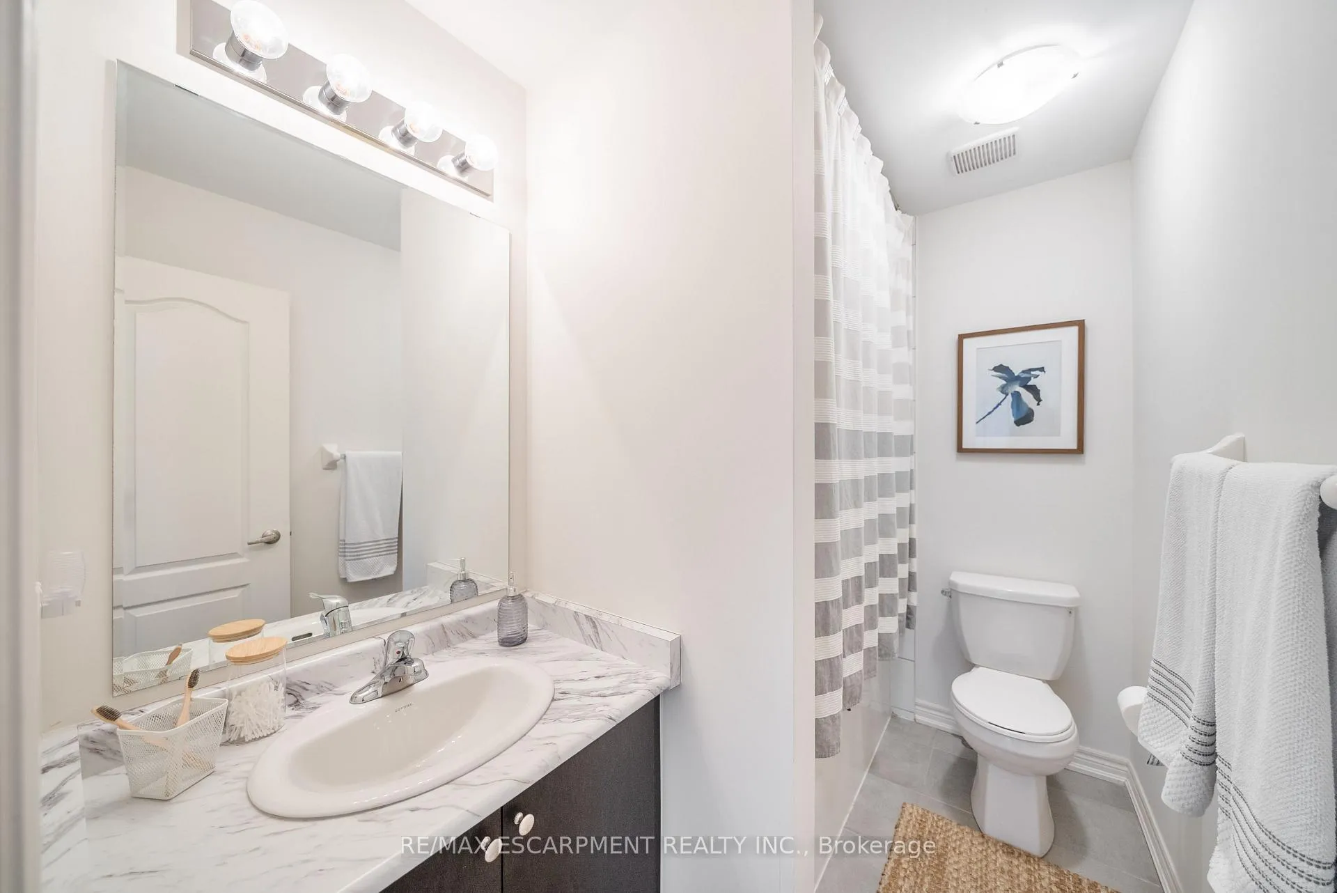 Photo 30 of 223 Skinner Road, Hamilton, Waterdown — HOMEH