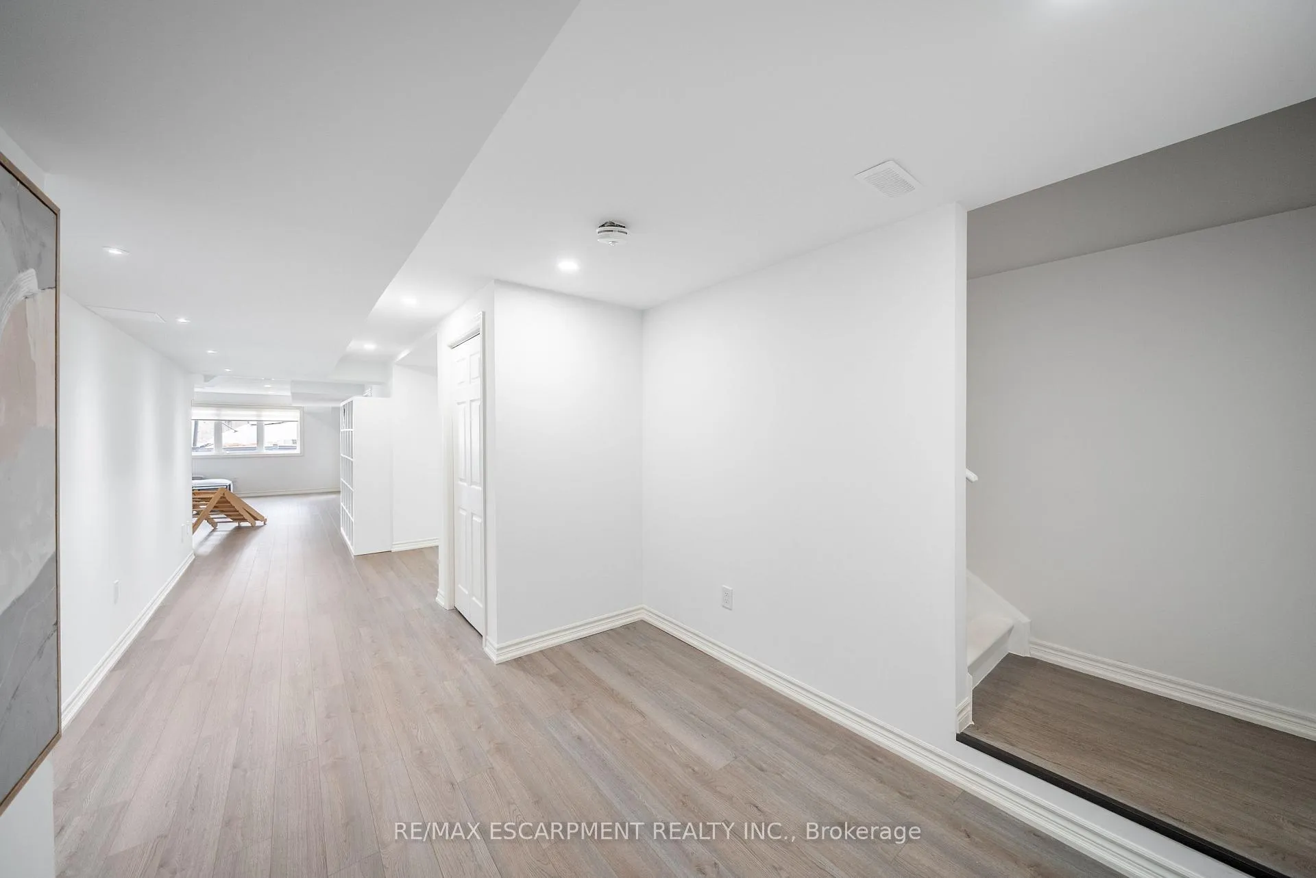 Photo 31 of 223 Skinner Road, Hamilton, Waterdown — HOMEH