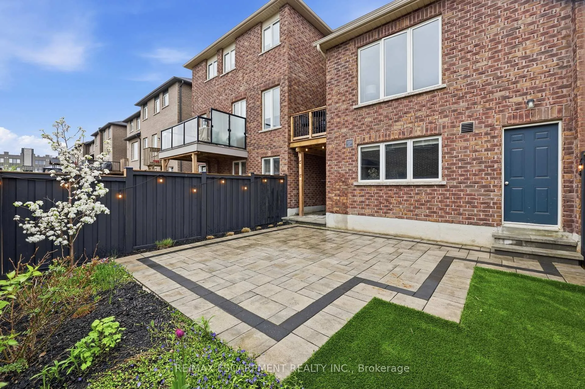 Photo 40 of 223 Skinner Road, Hamilton, Waterdown — HOMEH