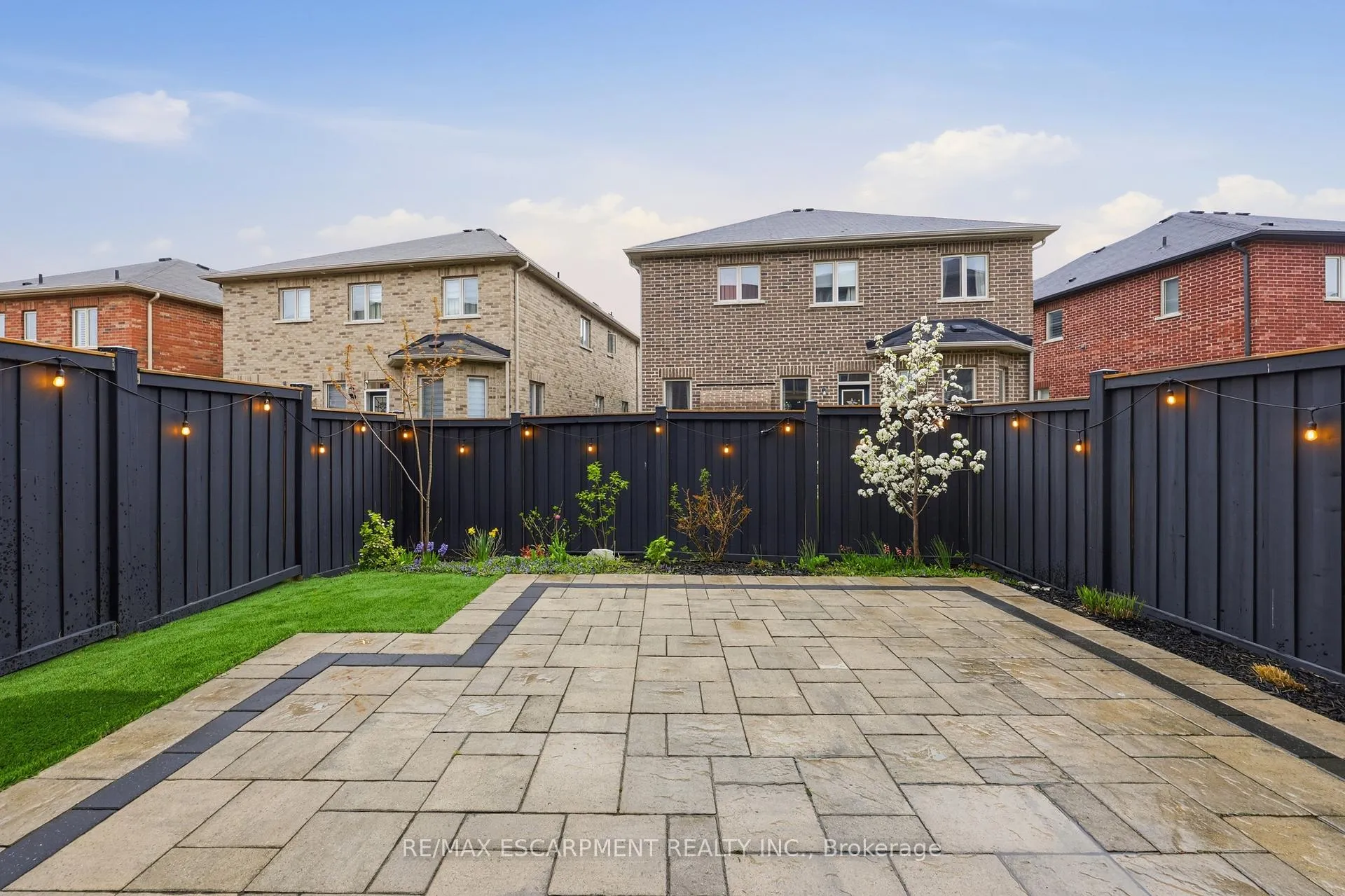 Photo 42 of 223 Skinner Road, Hamilton, Waterdown — HOMEH
