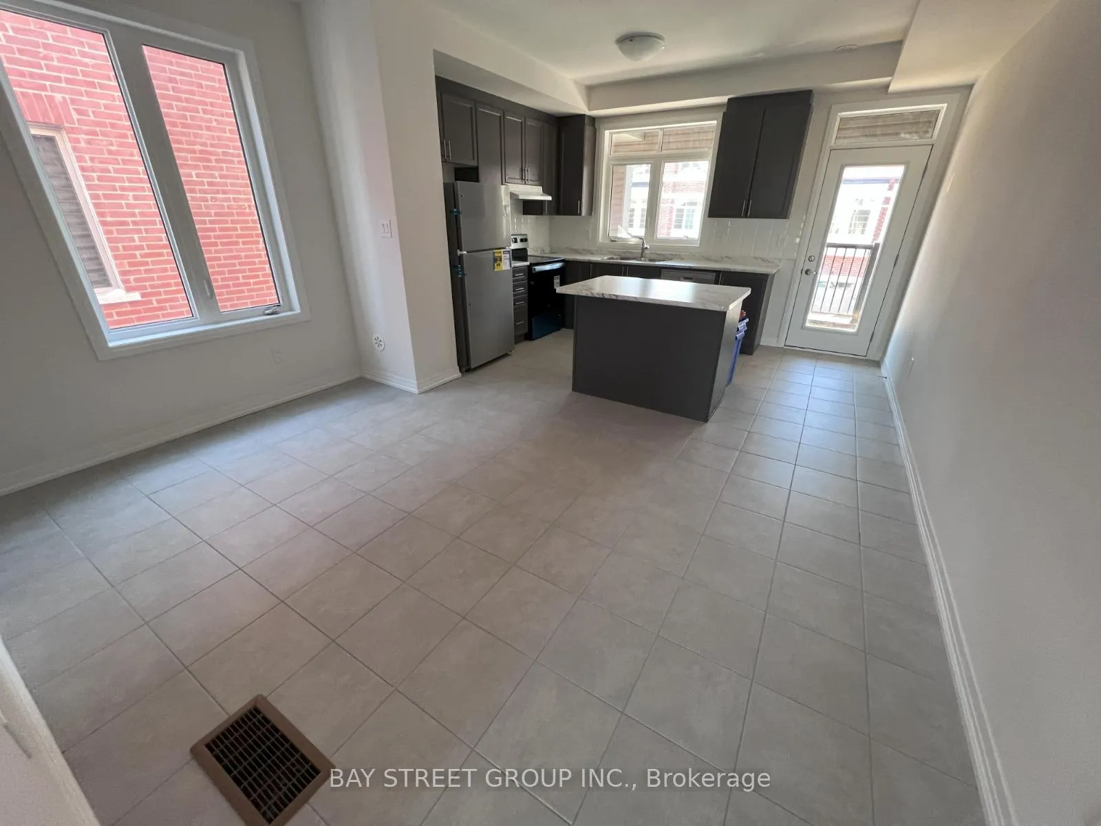 Photo 4 of 89 Carneros Avenue, Markham, Box Grove — HOMEH