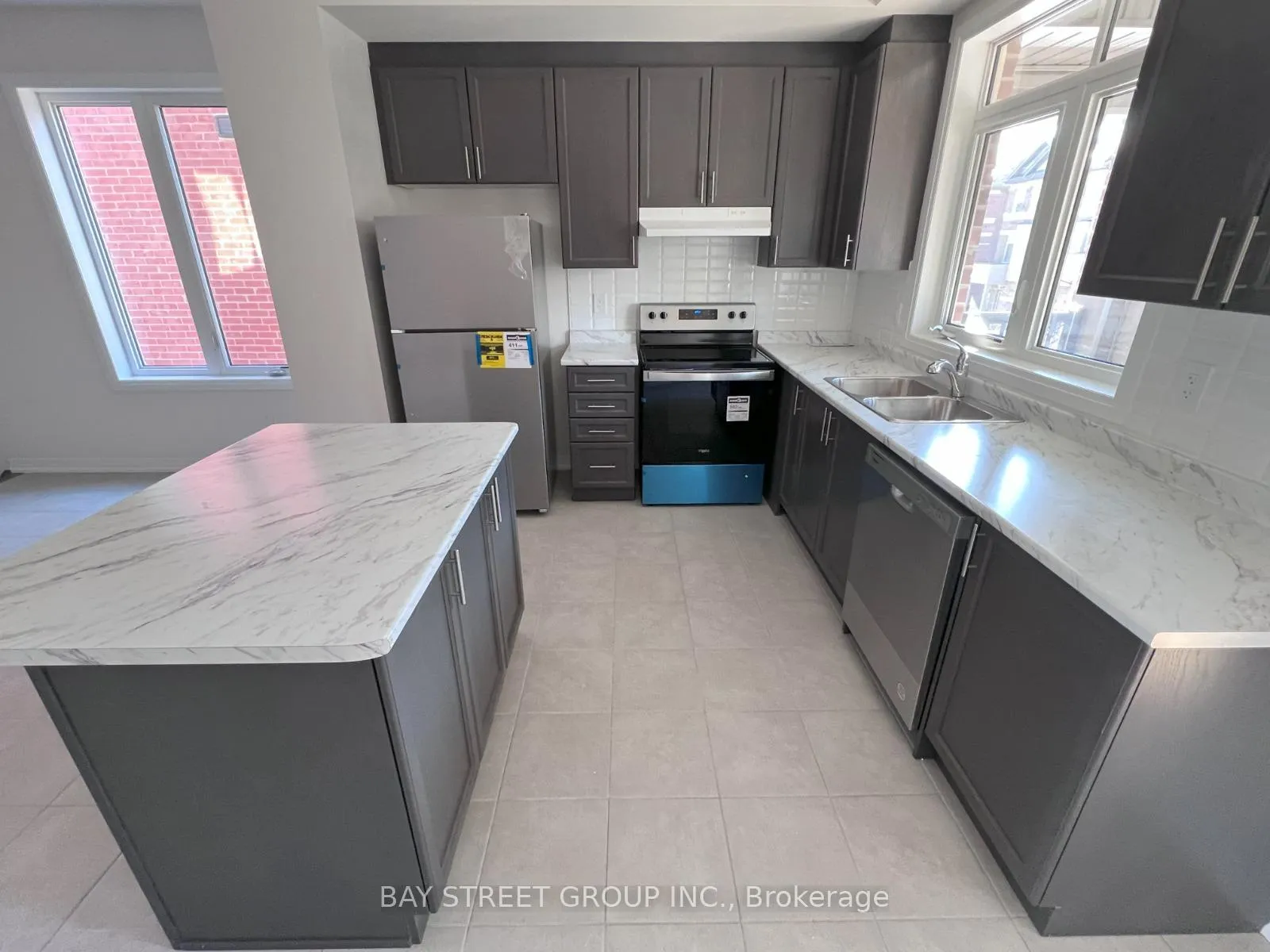 Photo 6 of 89 Carneros Avenue, Markham, Box Grove — HOMEH