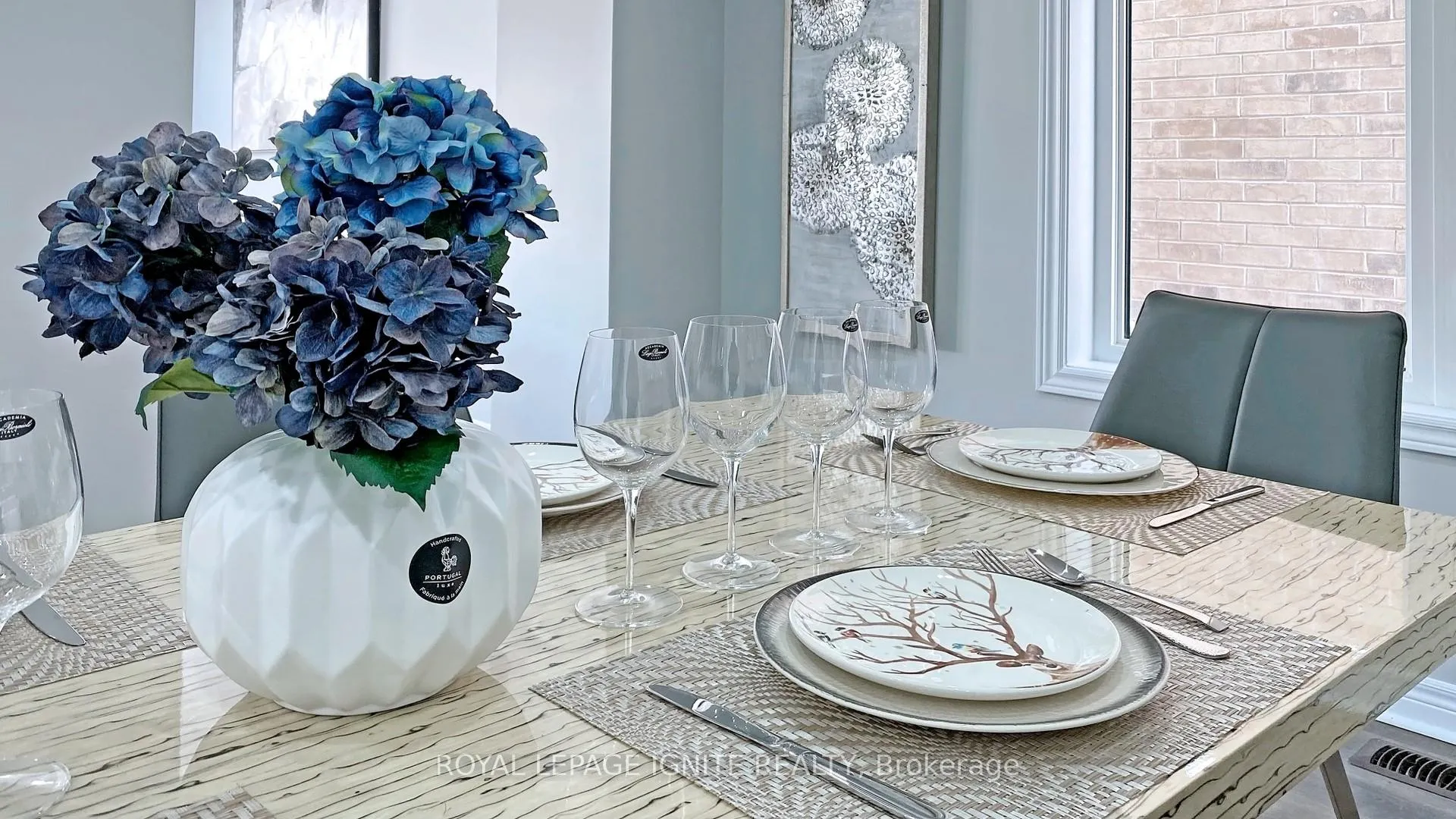 Photo 14 of 110 Barlow Place, Brant, Paris — HOMEH
