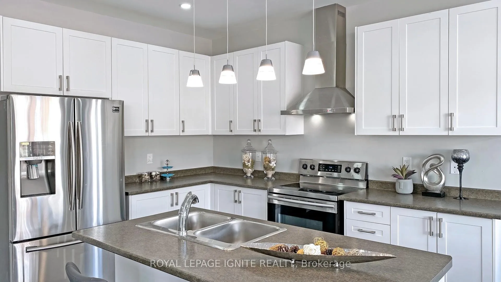 Photo 19 of 110 Barlow Place, Brant, Paris — HOMEH