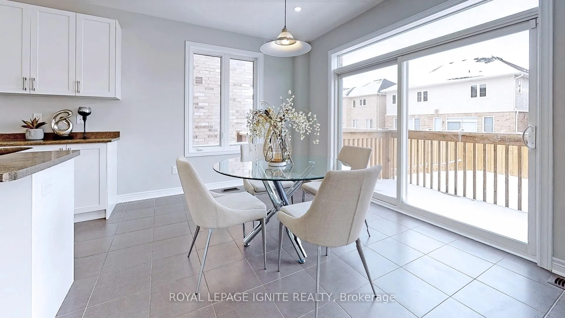Photo 21 of 110 Barlow Place, Brant, Paris — HOMEH