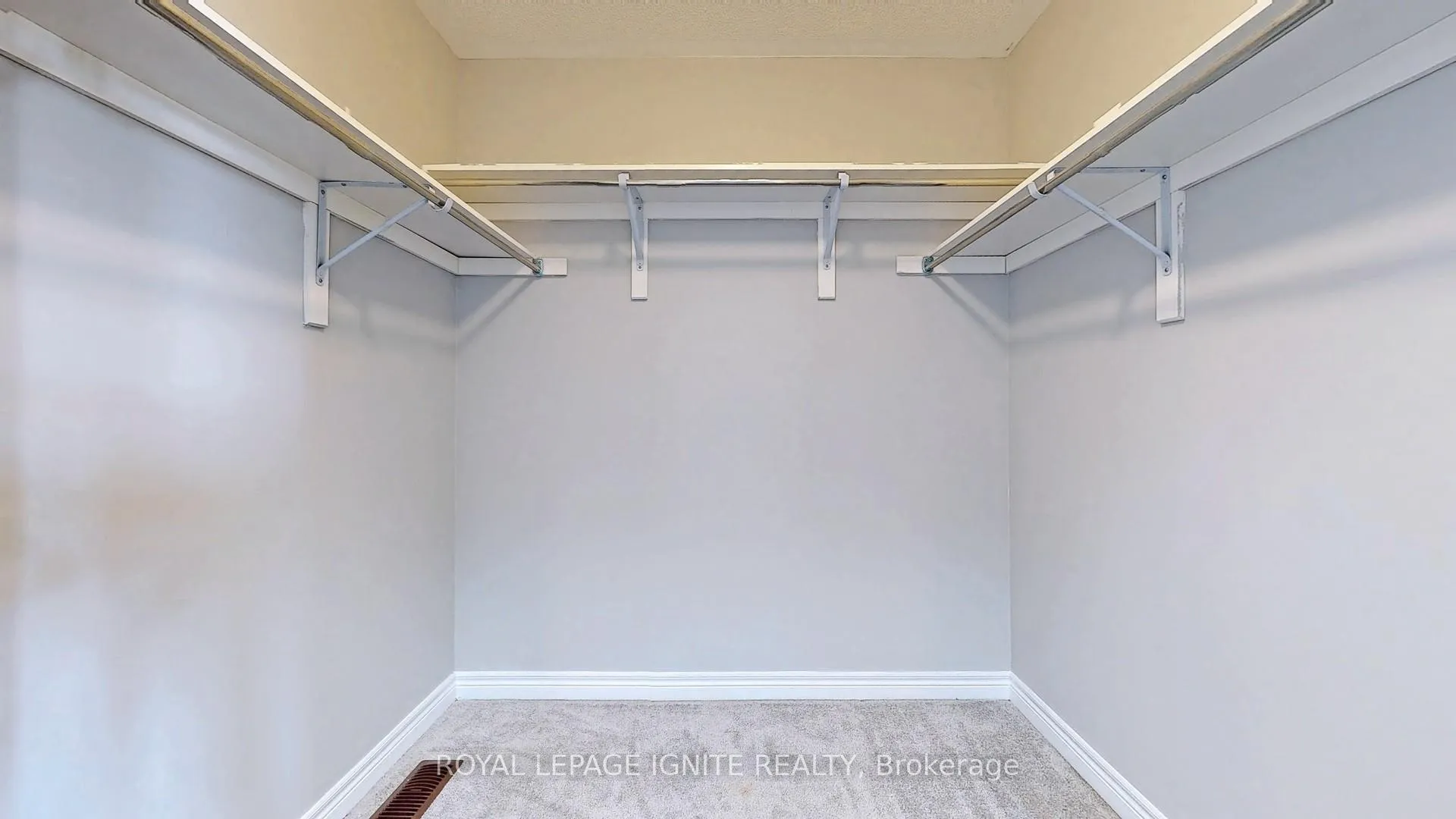 Photo 31 of 110 Barlow Place, Brant, Paris — HOMEH