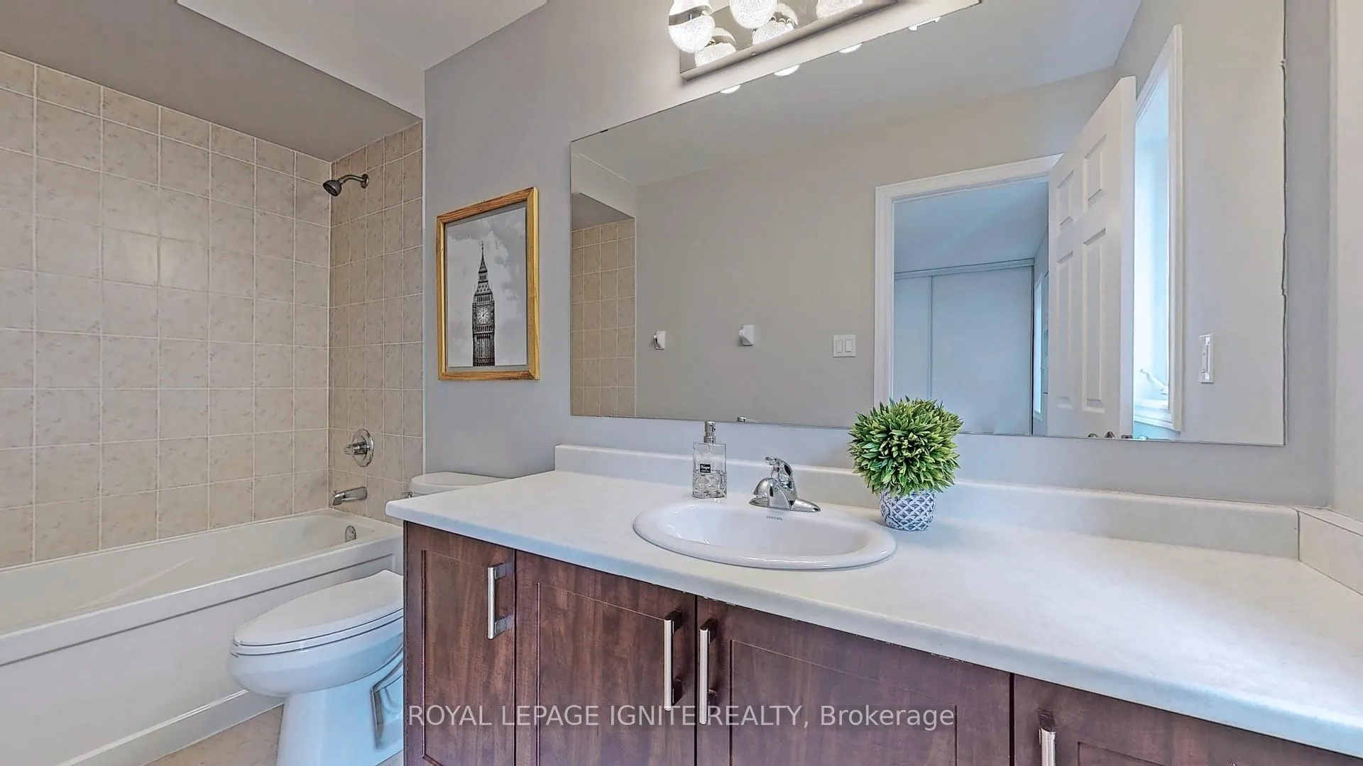 Photo 36 of 110 Barlow Place, Brant, Paris — HOMEH