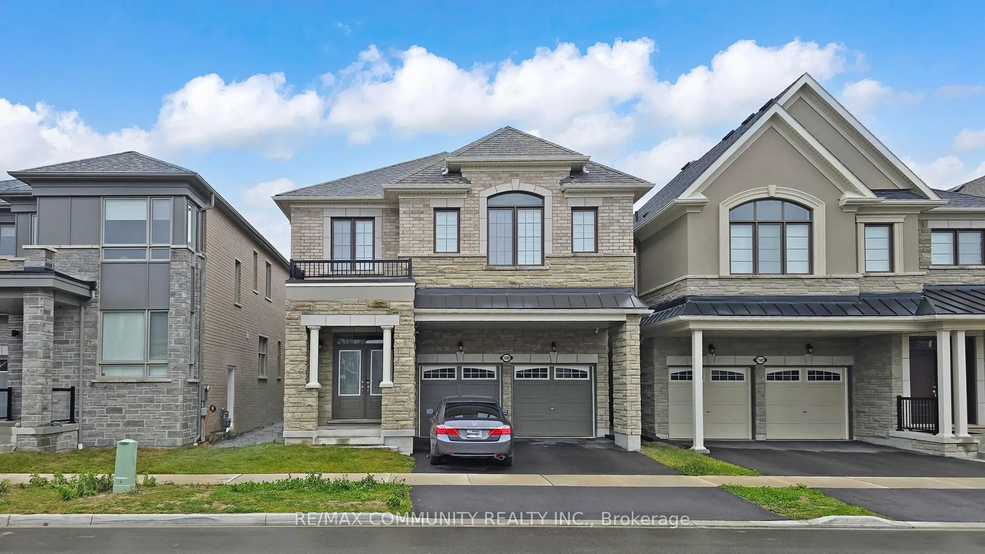 Photo 2 of 1580A Honey Locust Place, Pickering, Rural Pickering — HOMEH