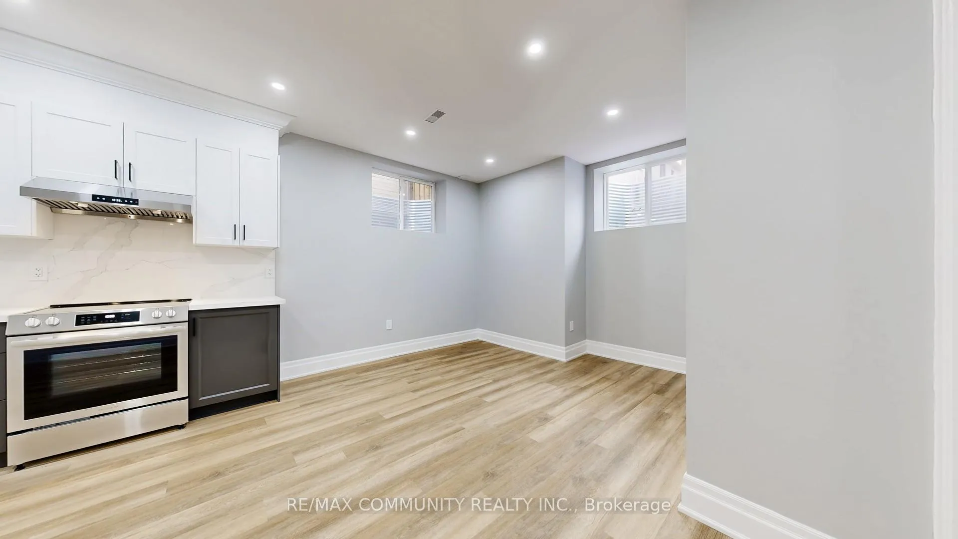 Photo 6 of 1580A Honey Locust Place, Pickering, Rural Pickering — HOMEH