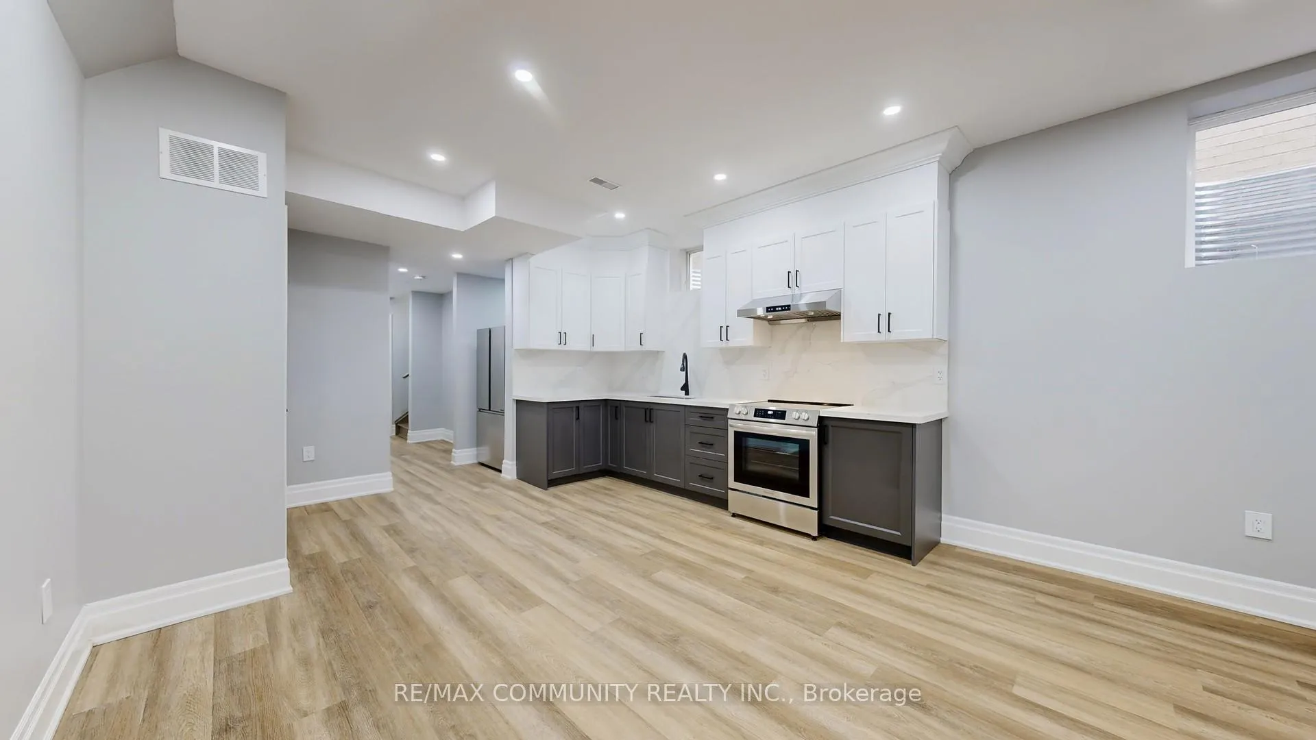 Photo 14 of 1580A Honey Locust Place, Pickering, Rural Pickering — HOMEH