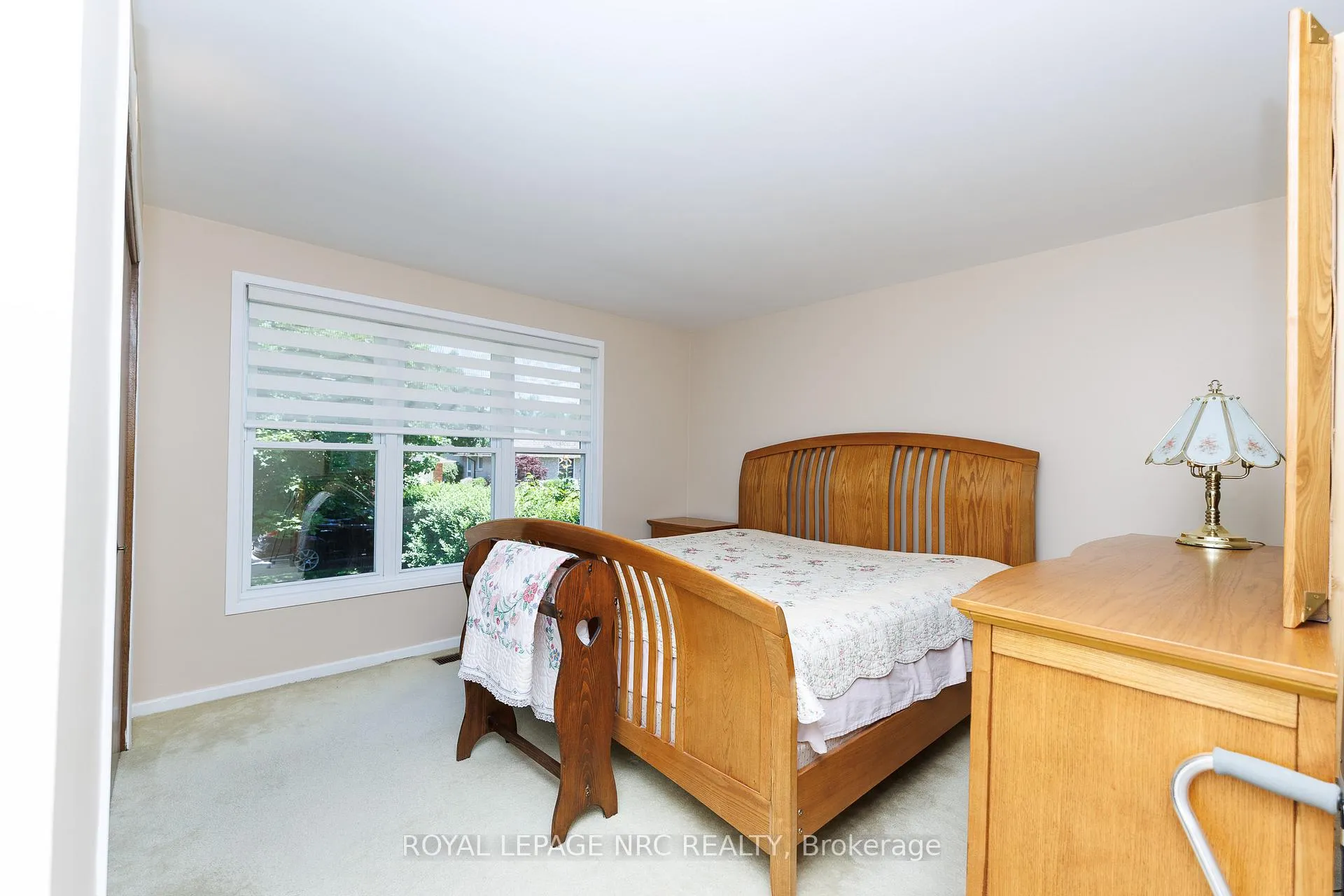 Photo 13 of 36 Appleford Road, St. Catharines, Secord Woods — HOMEH