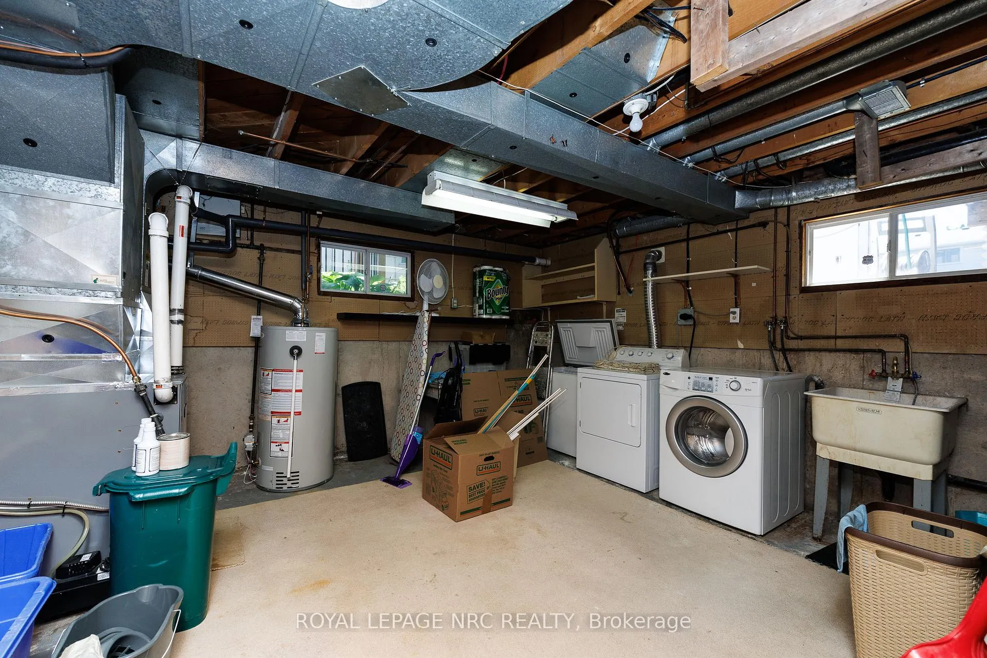 Photo 24 of 36 Appleford Road, St. Catharines, Secord Woods — HOMEH