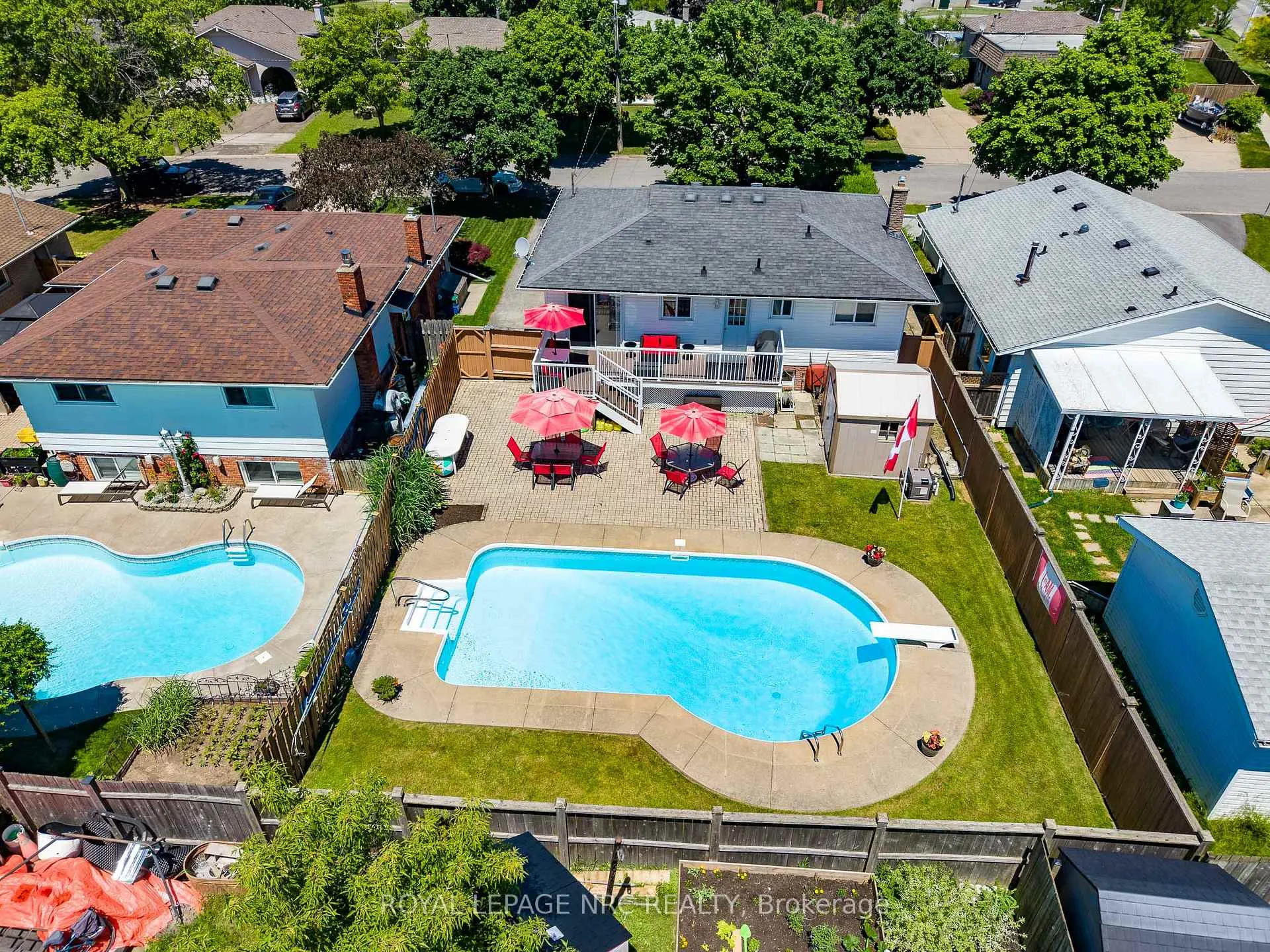 Photo 30 of 36 Appleford Road, St. Catharines, Secord Woods — HOMEH