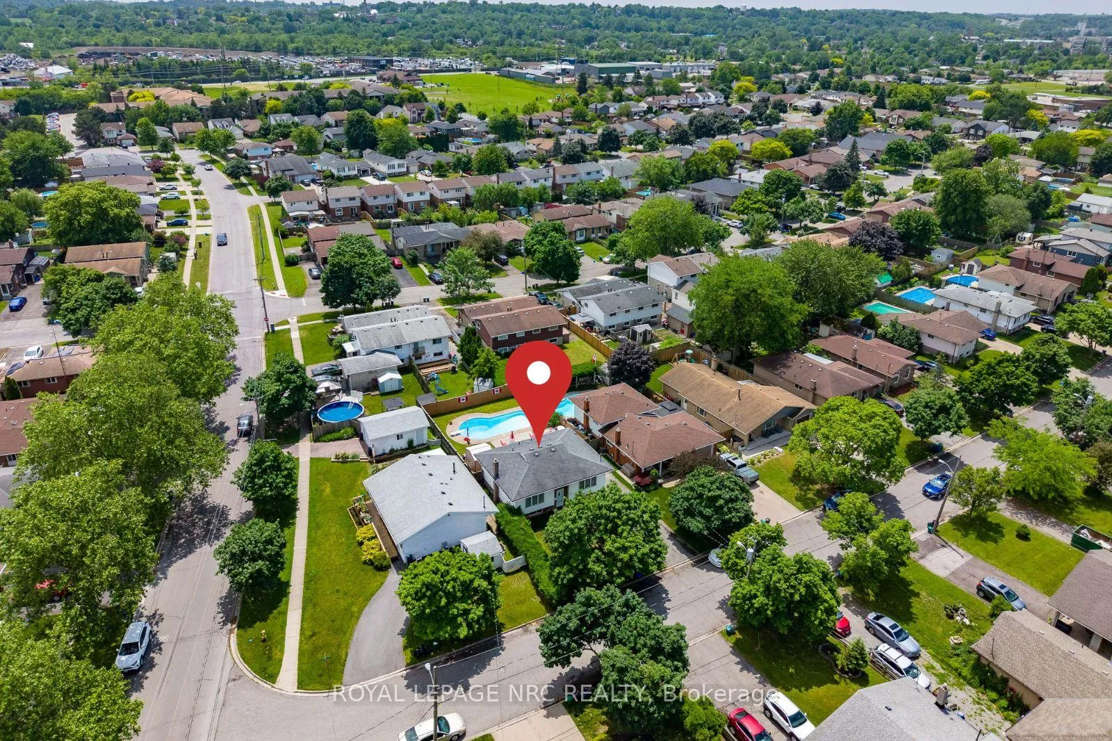 Photo 32 of 36 Appleford Road, St. Catharines, Secord Woods — HOMEH
