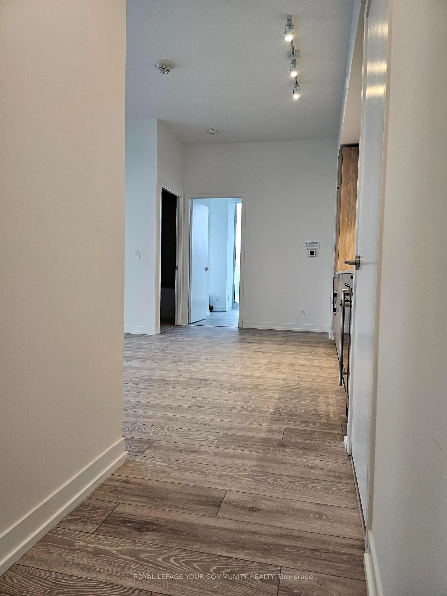 Photo 3 of Unit 716, 2020 Bathurst Street, Toronto, Humewood-Cedarvale — HOMEH