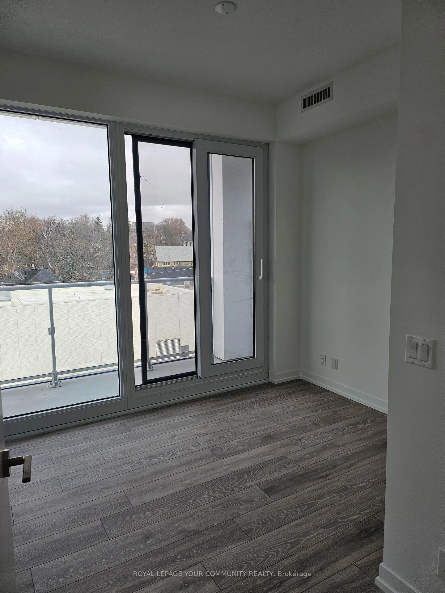 Photo 8 of Unit 716, 2020 Bathurst Street, Toronto, Humewood-Cedarvale — HOMEH