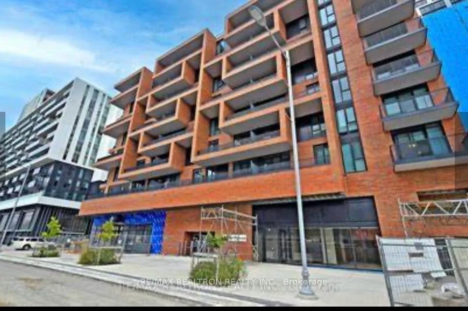 Photo 4 of 38 Simcoe Promenade, Markham, Unionville — HOMEH