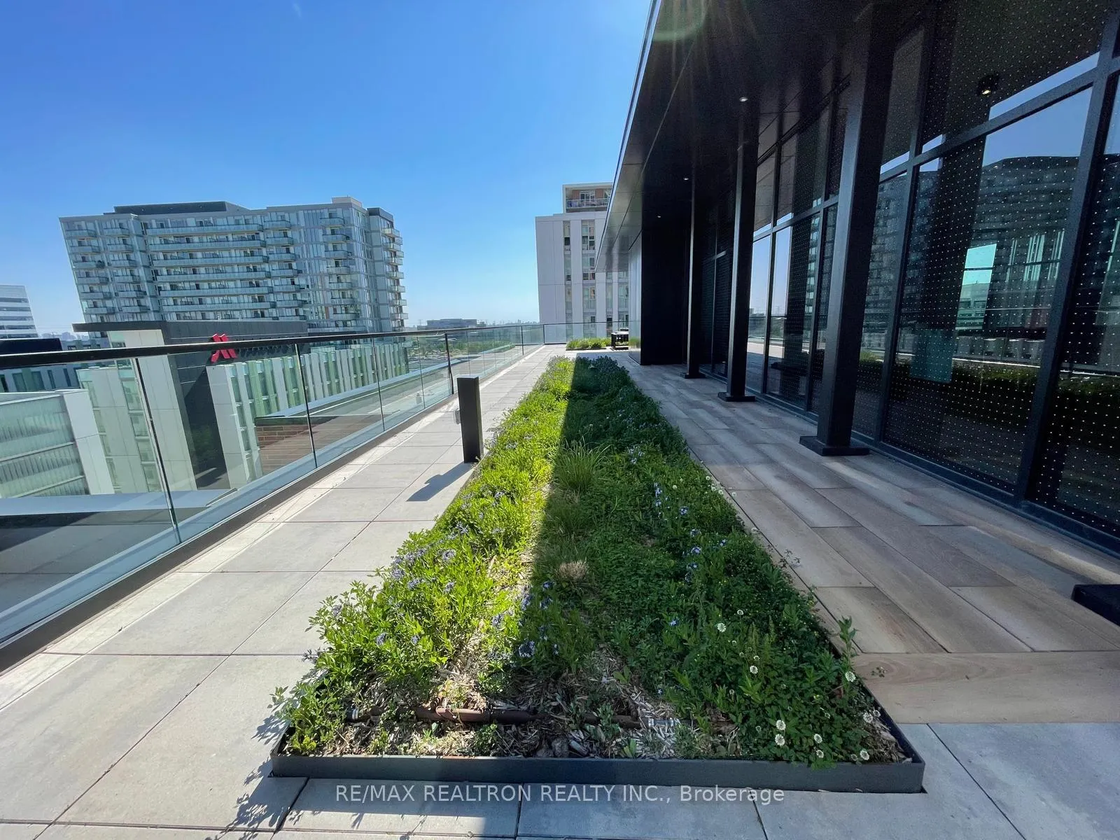 Photo 21 of 38 Simcoe Promenade, Markham, Unionville — HOMEH