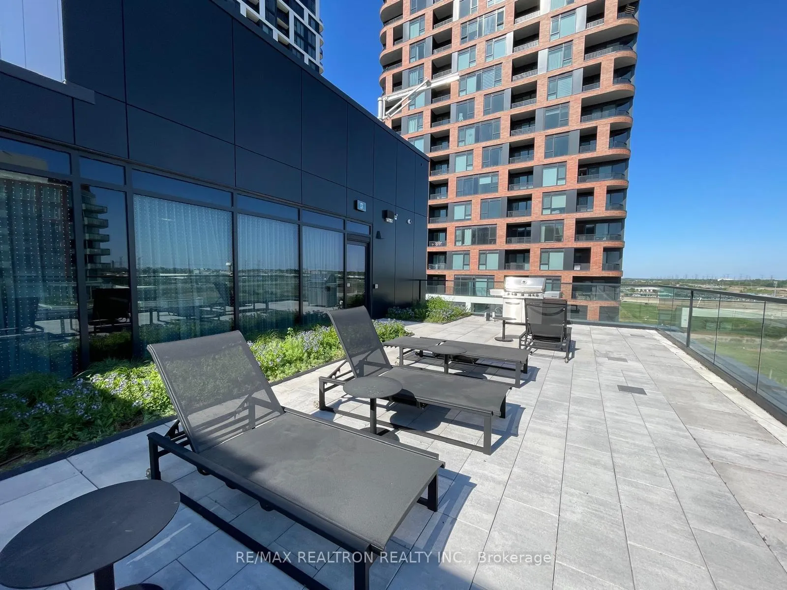 Photo 22 of 38 Simcoe Promenade, Markham, Unionville — HOMEH