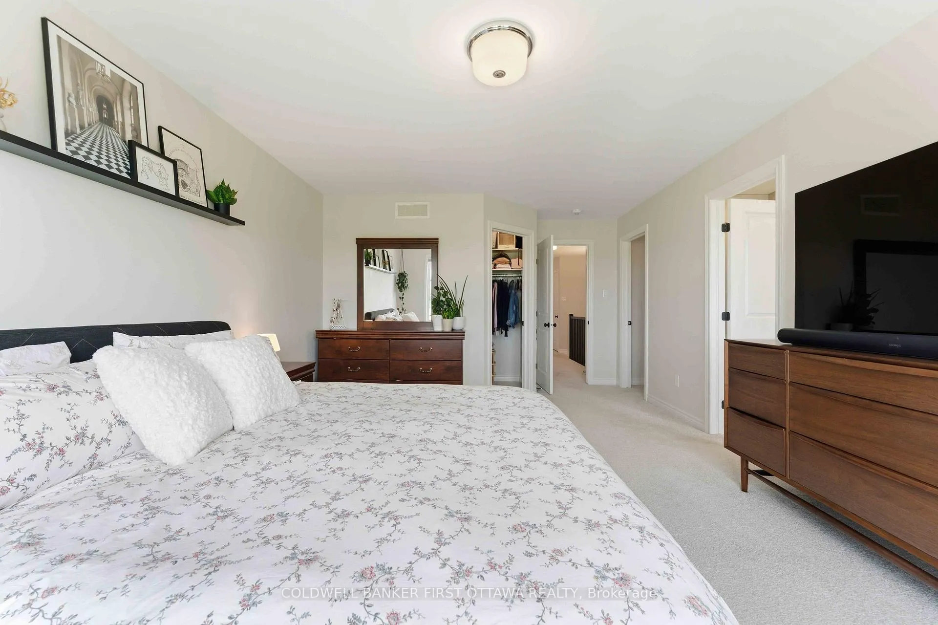 Photo 17 of 369 Mishawashkode Street, Ottawa, Camelot — HOMEH