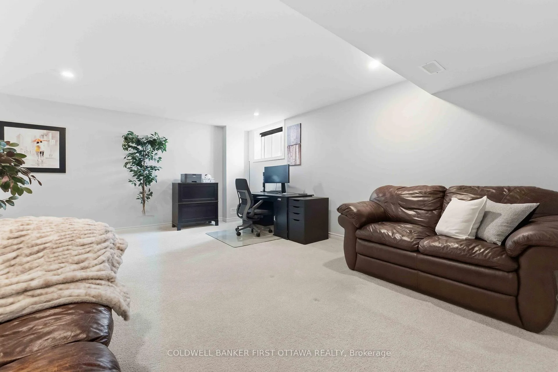 Photo 31 of 369 Mishawashkode Street, Ottawa, Camelot — HOMEH